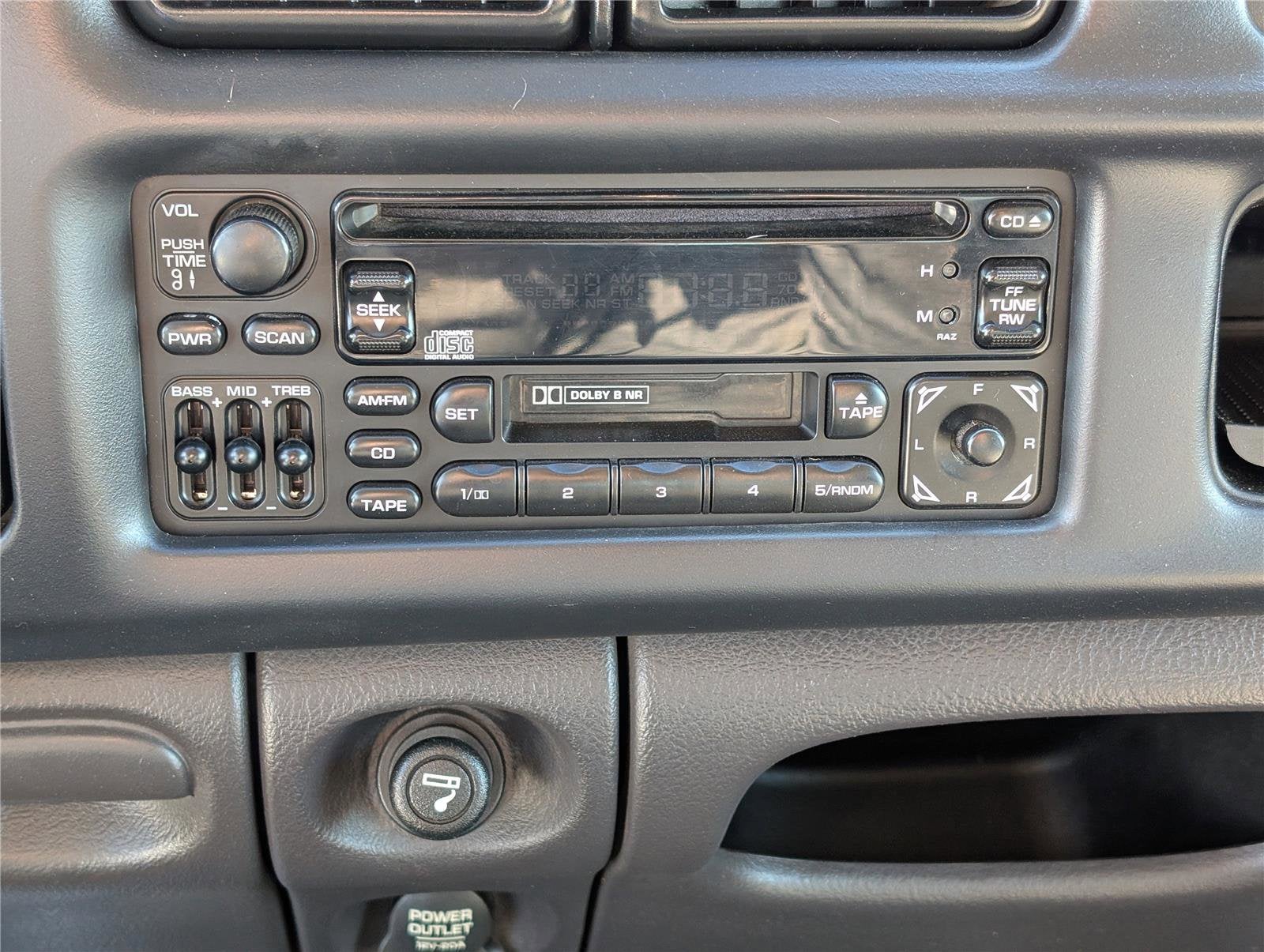 2001 Dodge Ram 3500 4dr Quad Cab 155" WB DRW 4WD