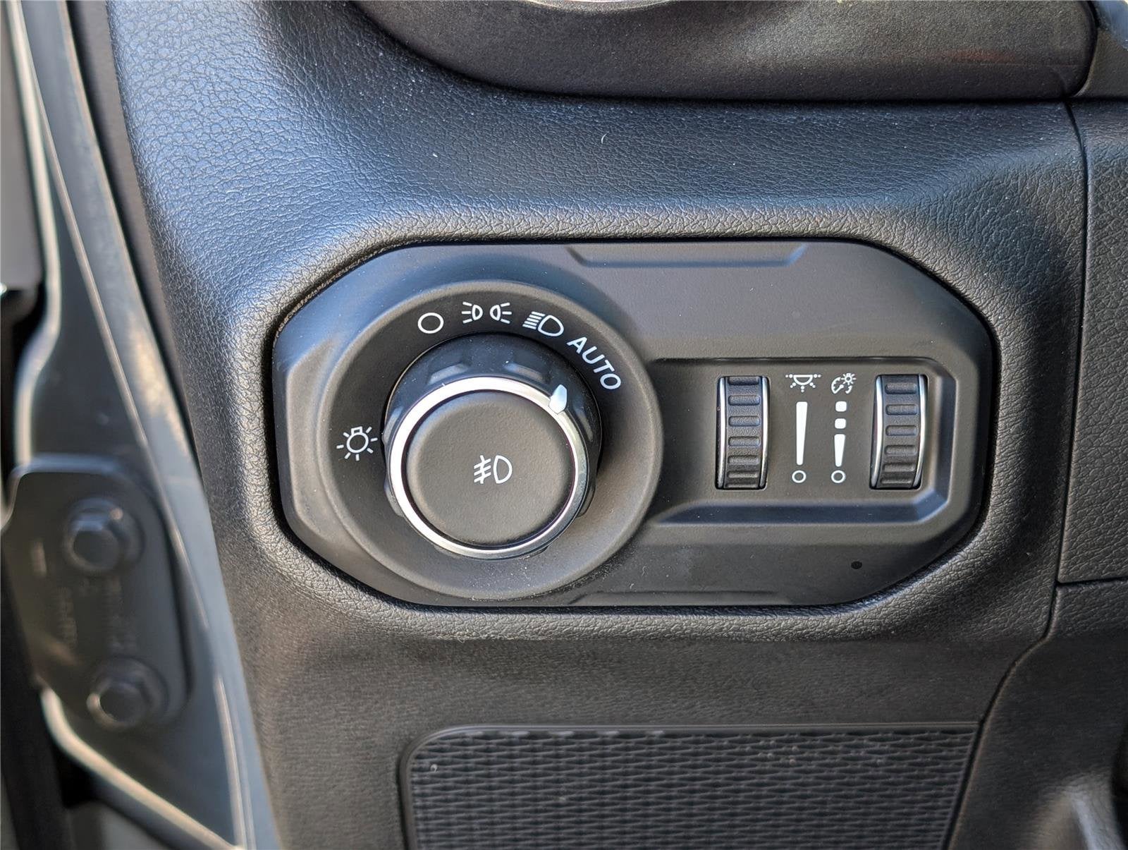 2020 Jeep Wrangler Unlimited Sahara Altitude