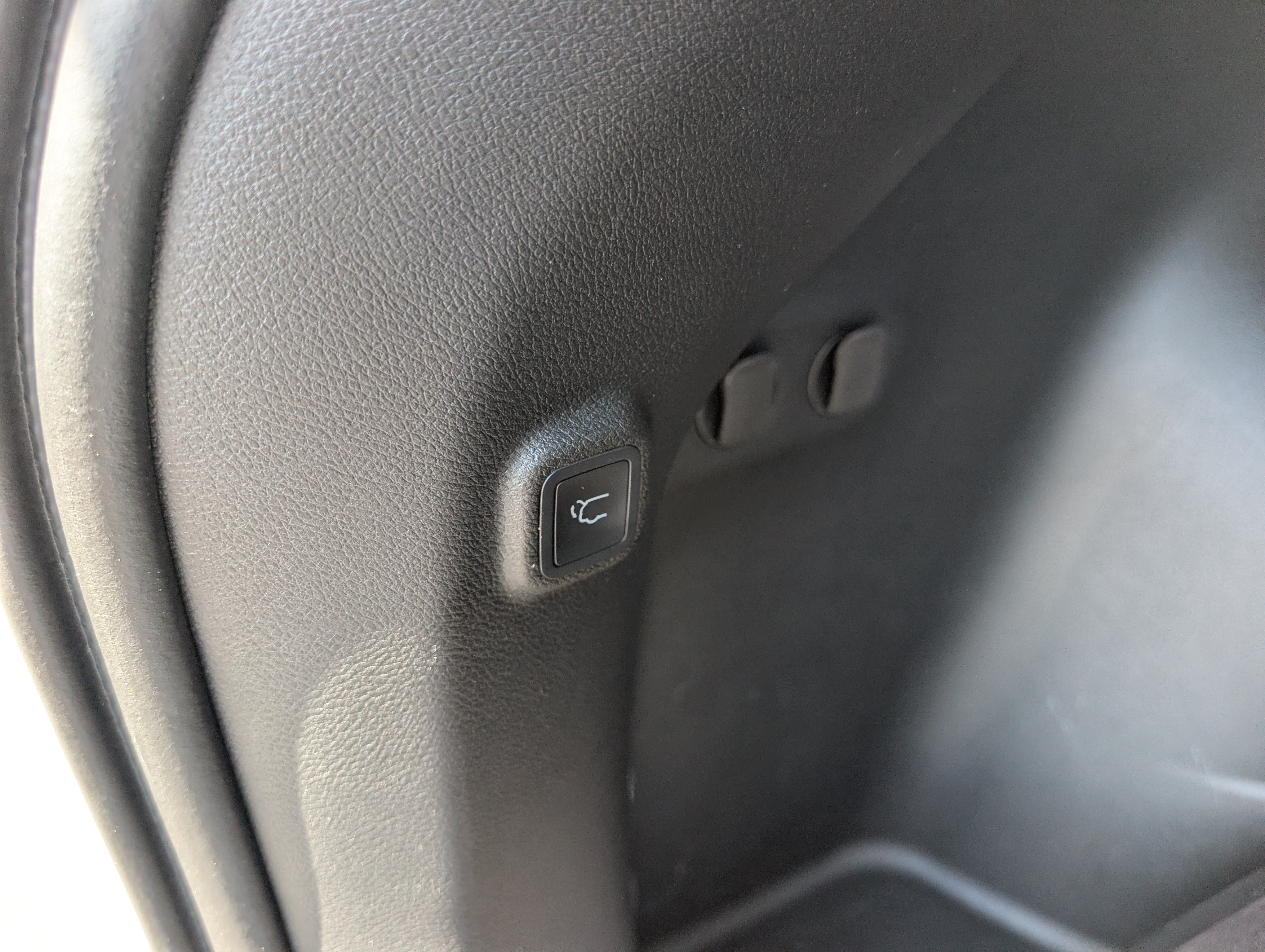 2023 Jeep Cherokee Trailhawk