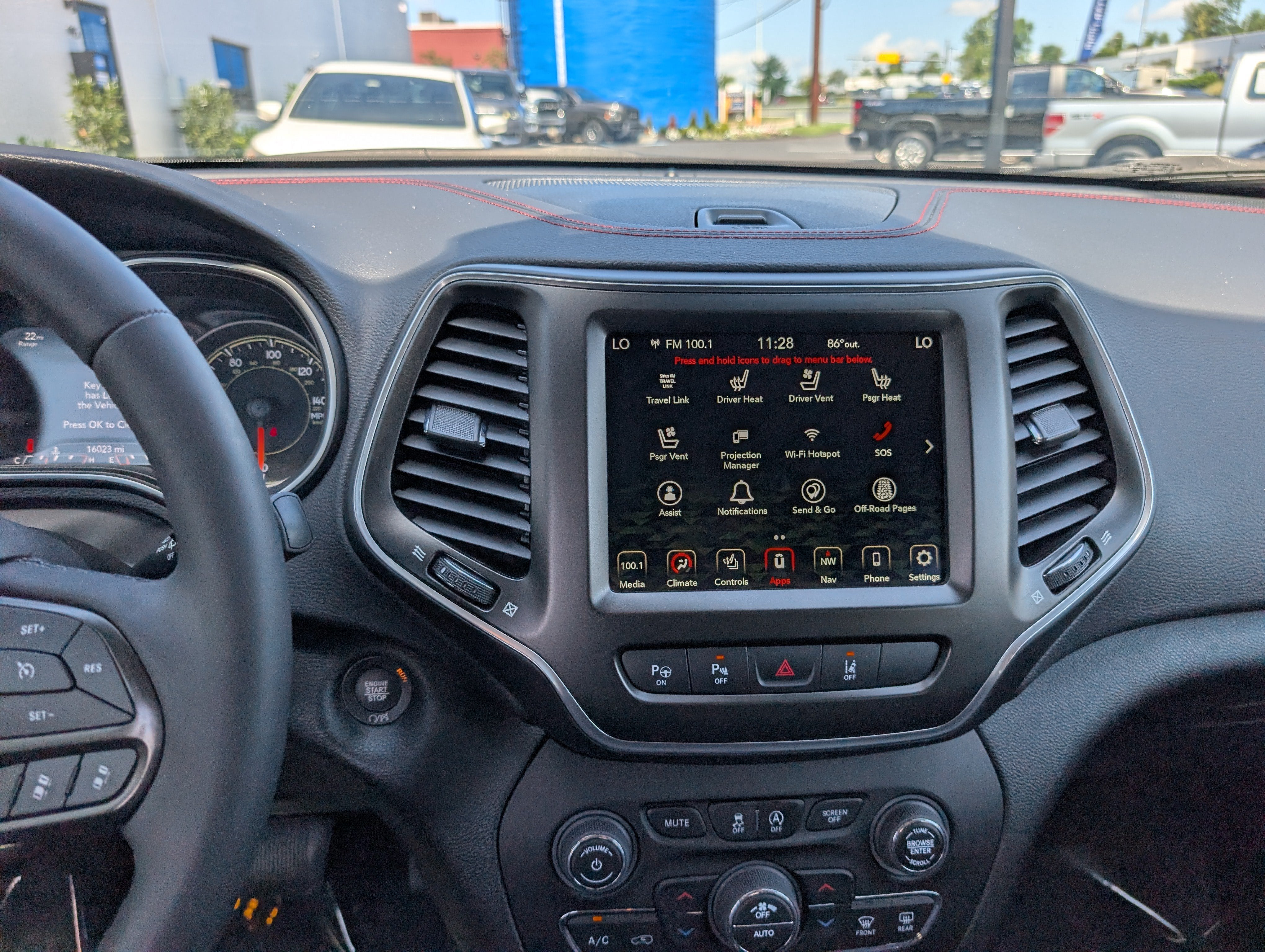 2023 Jeep Cherokee Trailhawk