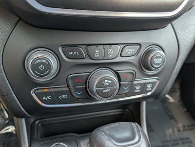 2023 Jeep Cherokee Trailhawk