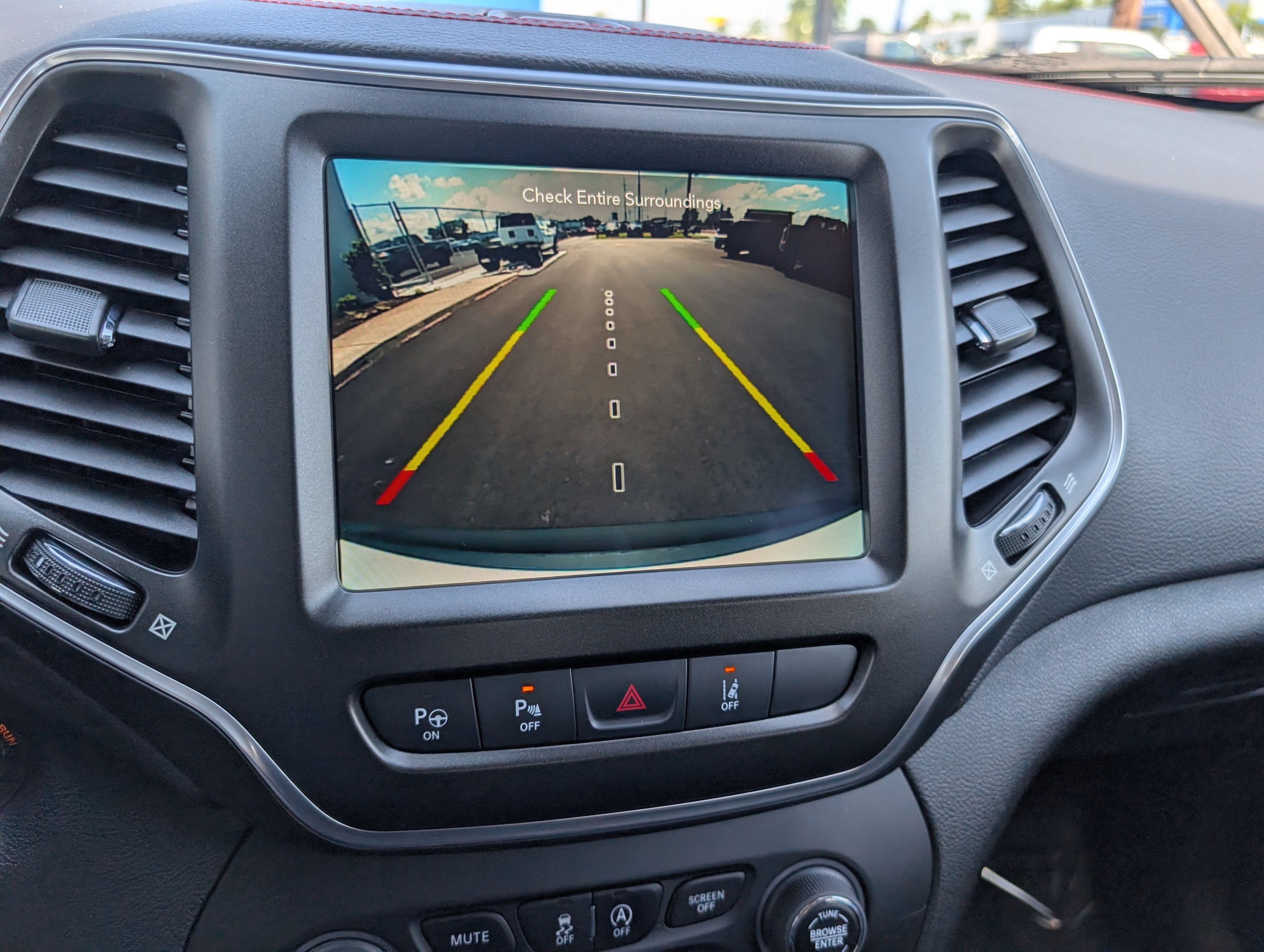 2023 Jeep Cherokee Trailhawk