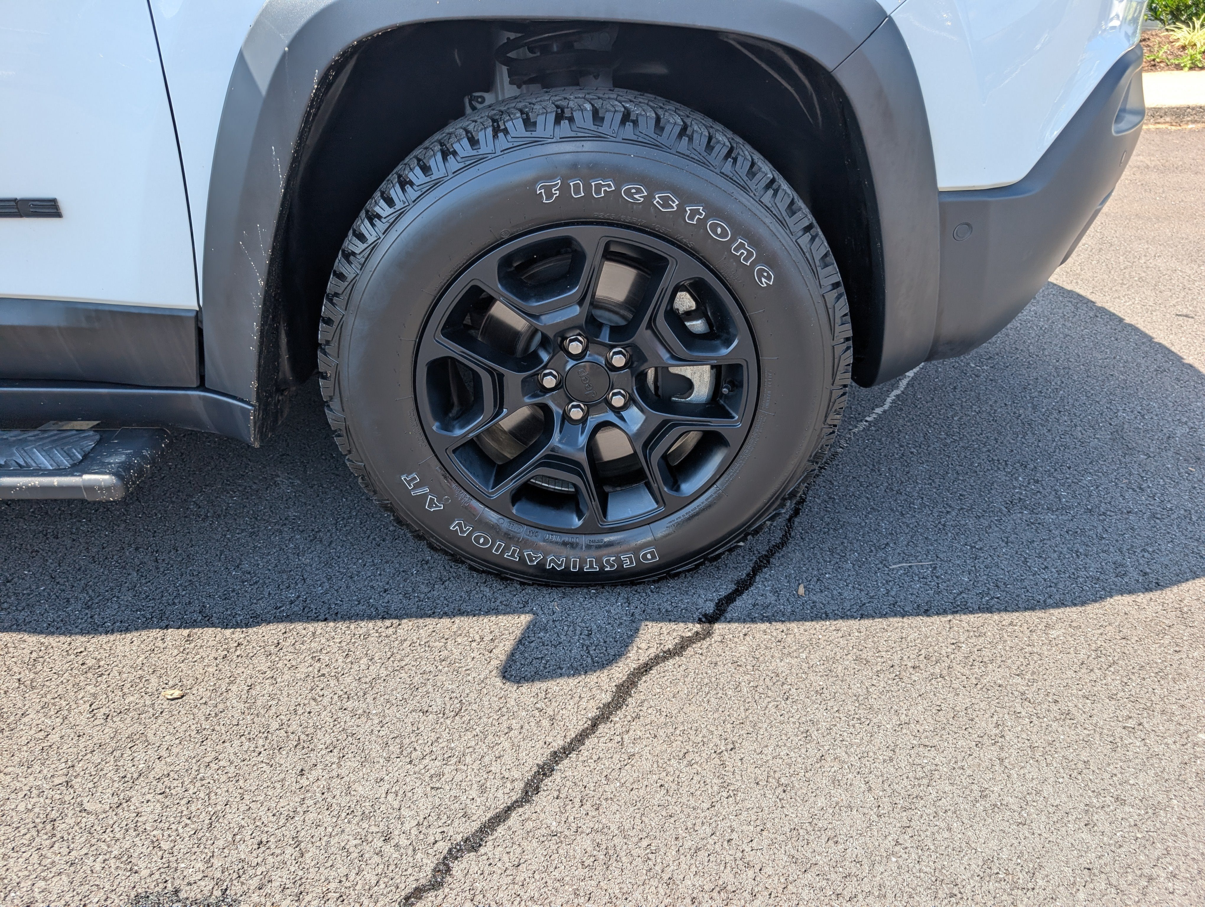 2023 Jeep Cherokee Trailhawk