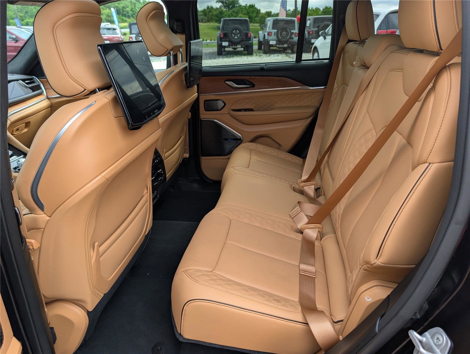 2023 Jeep Grand Cherokee Summit Reserve