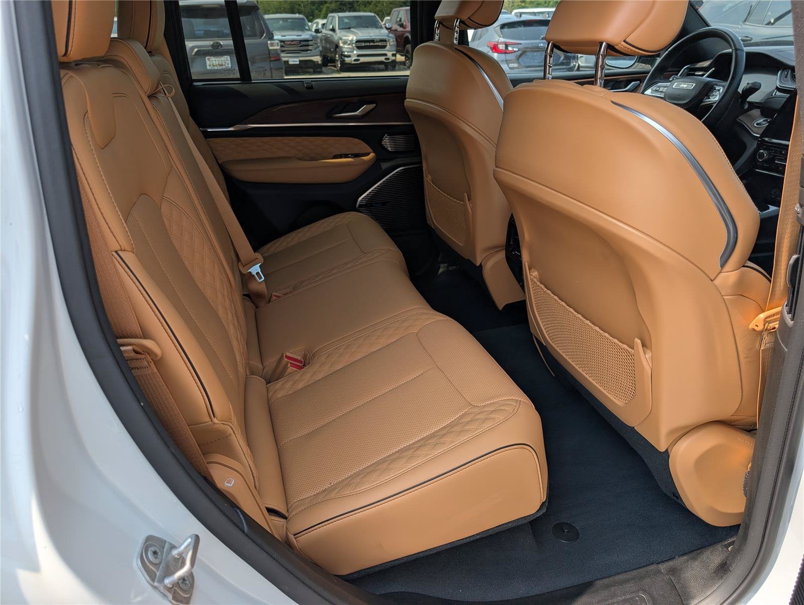 2023 Jeep Grand Cherokee Summit