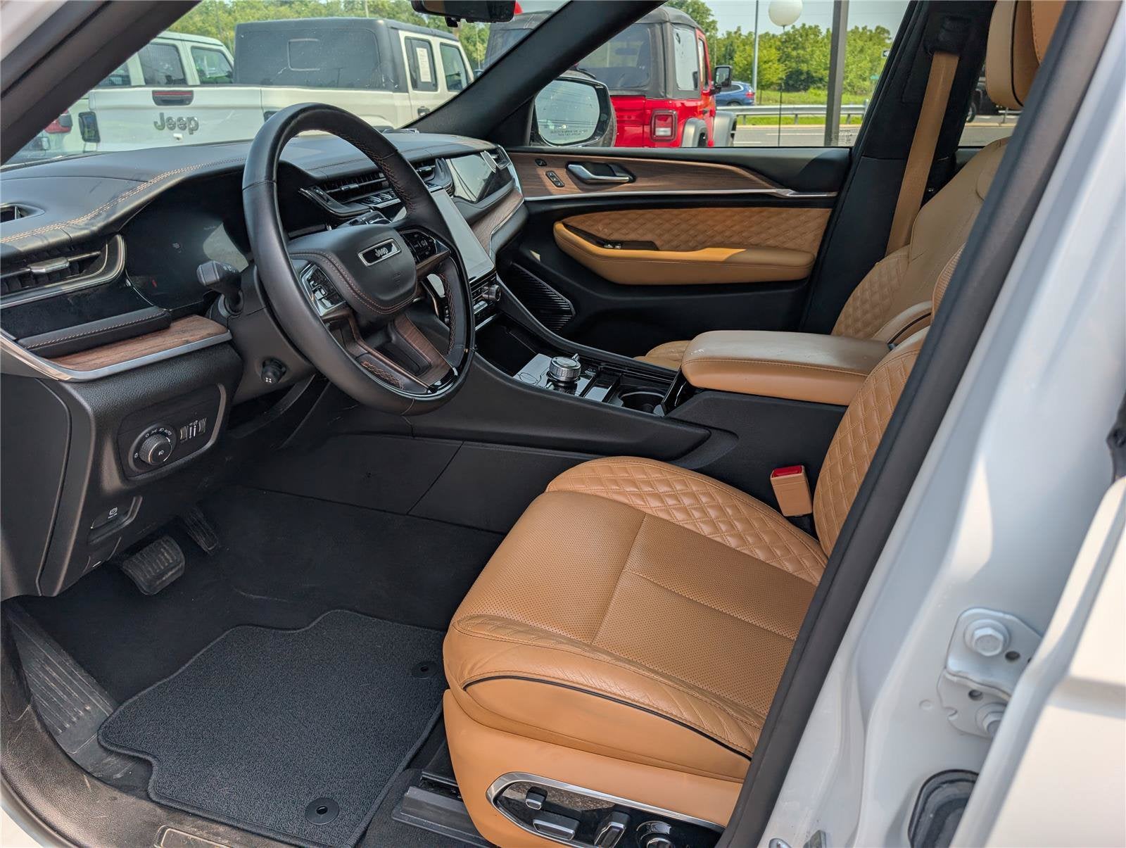 2023 Jeep Grand Cherokee Summit