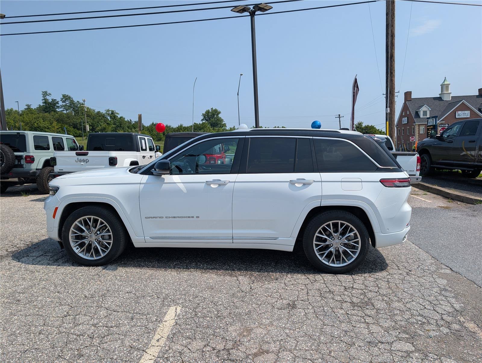 2023 Jeep Grand Cherokee Summit