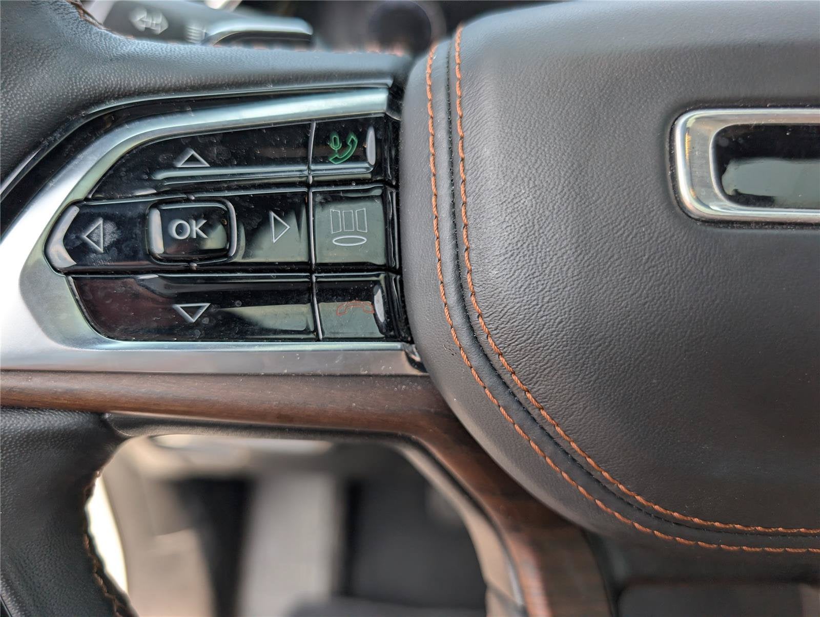 2023 Jeep Grand Cherokee Summit