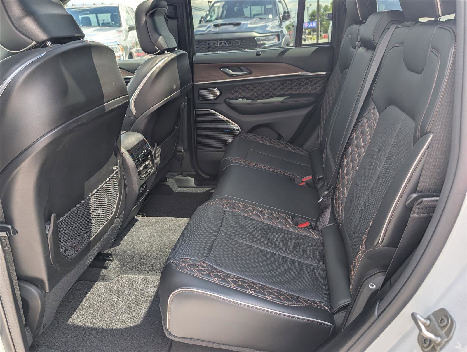 2024 Jeep Grand Cherokee Summit