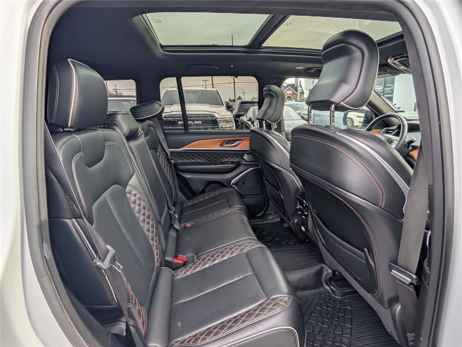 2023 Jeep Grand Cherokee Summit Reserve