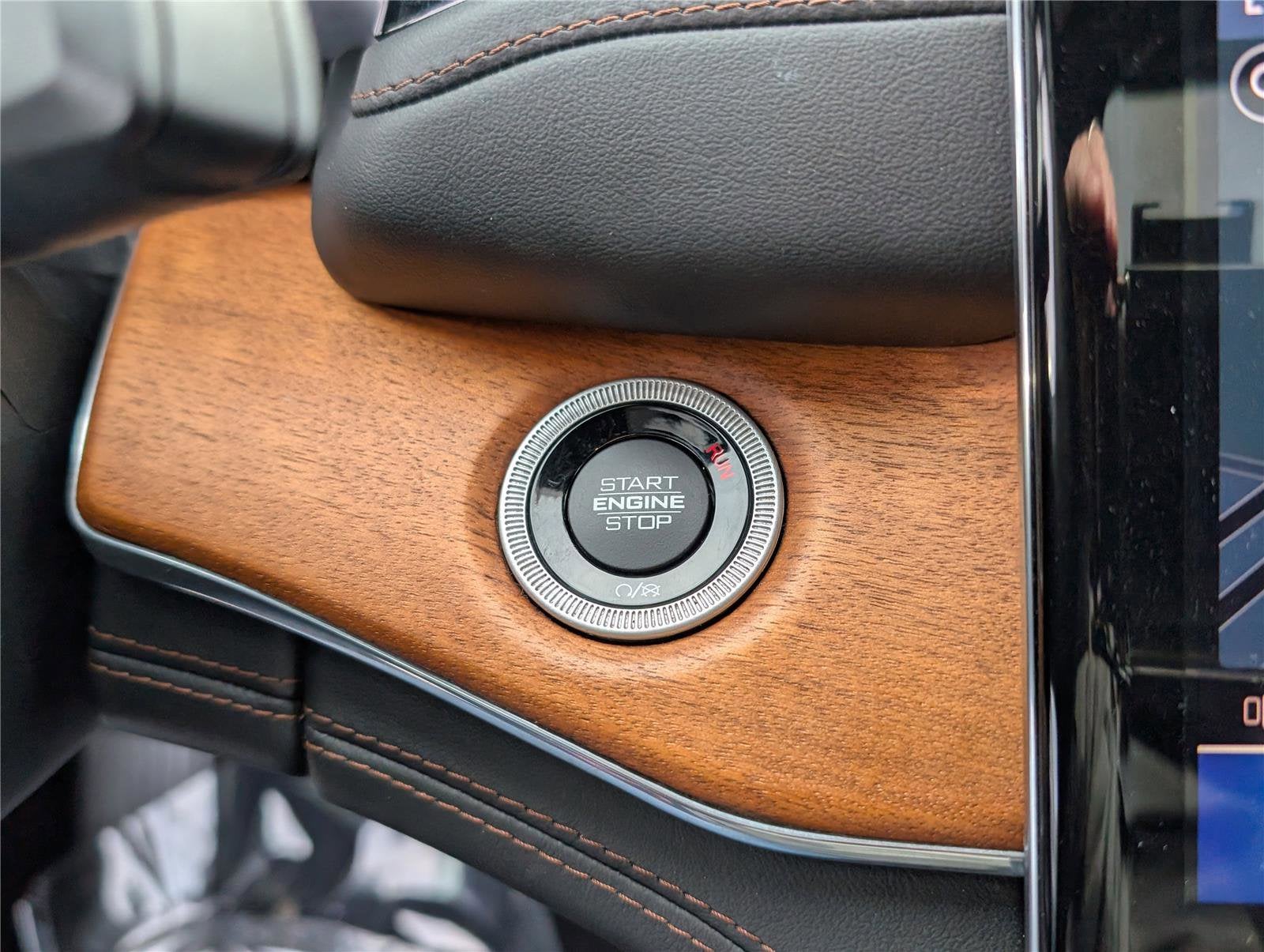 2023 Jeep Grand Cherokee Summit Reserve