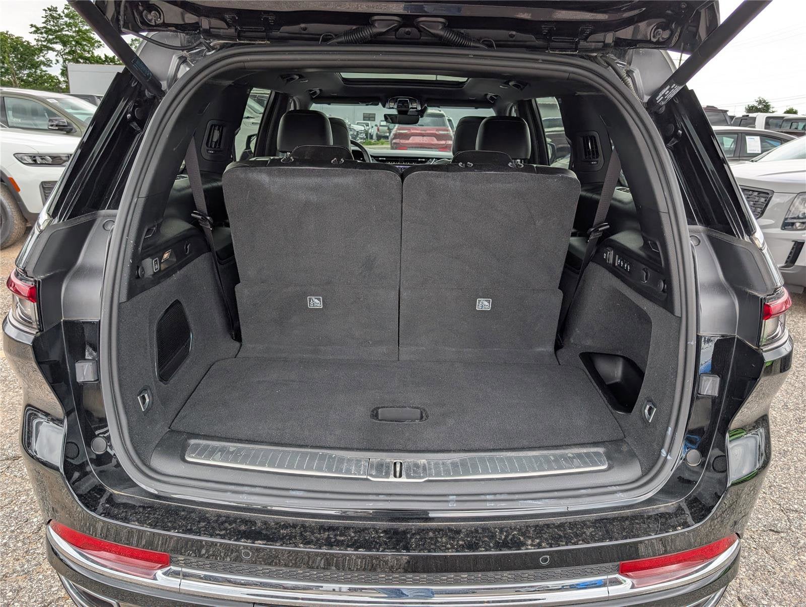 2023 Jeep Grand Cherokee L Overland