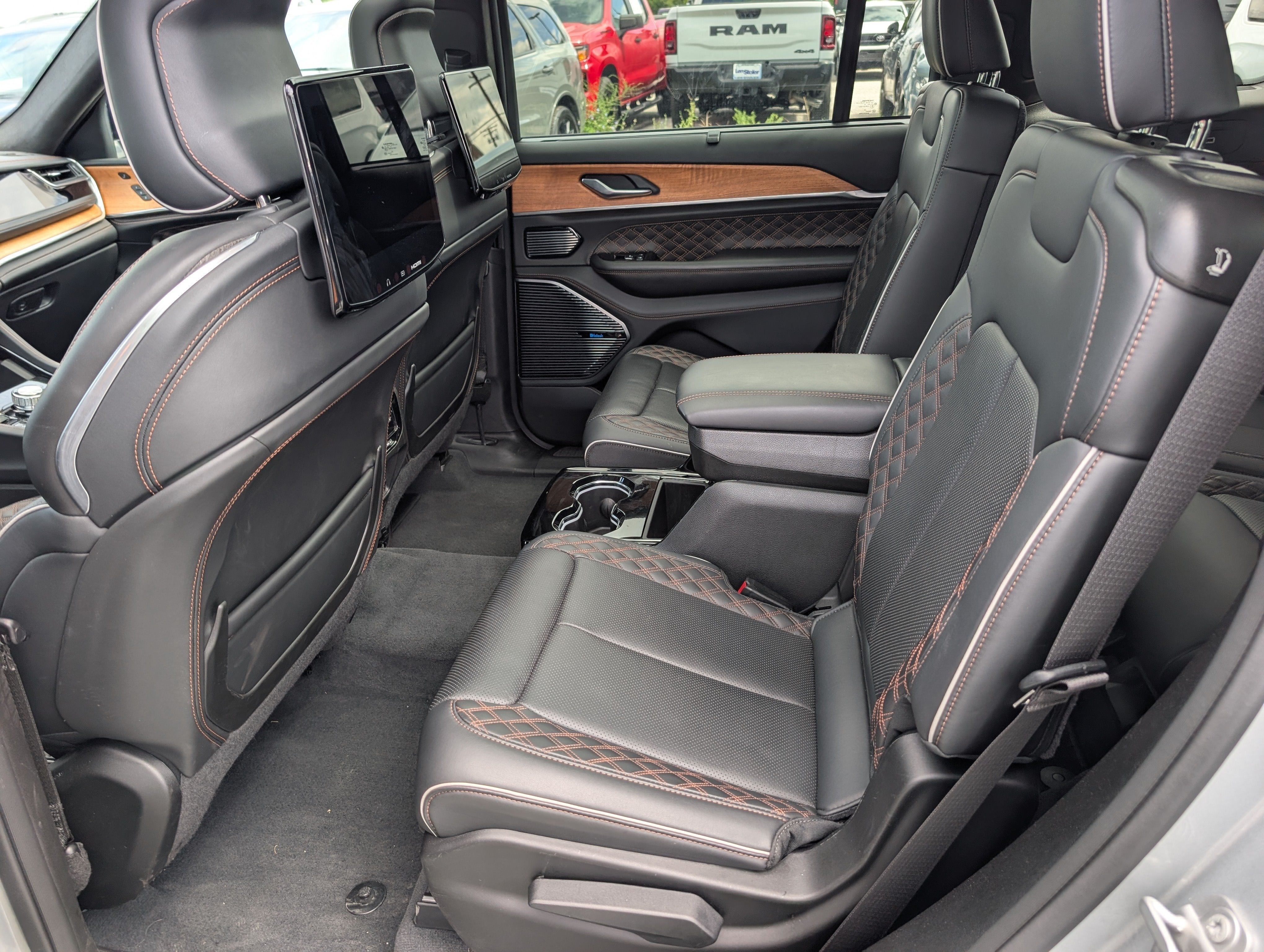 2023 Jeep Grand Cherokee L Summit Reserve