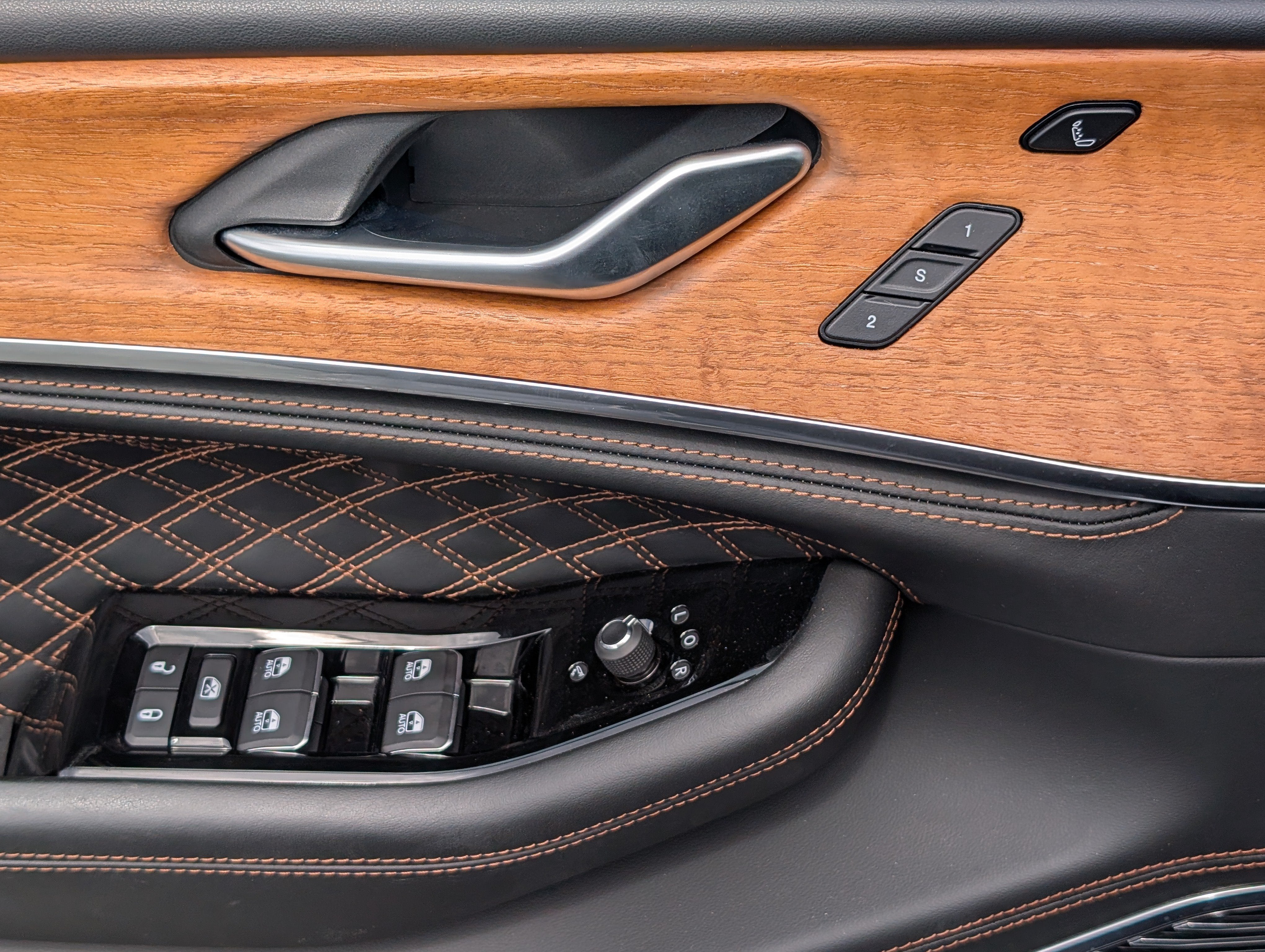 2023 Jeep Grand Cherokee L Summit Reserve