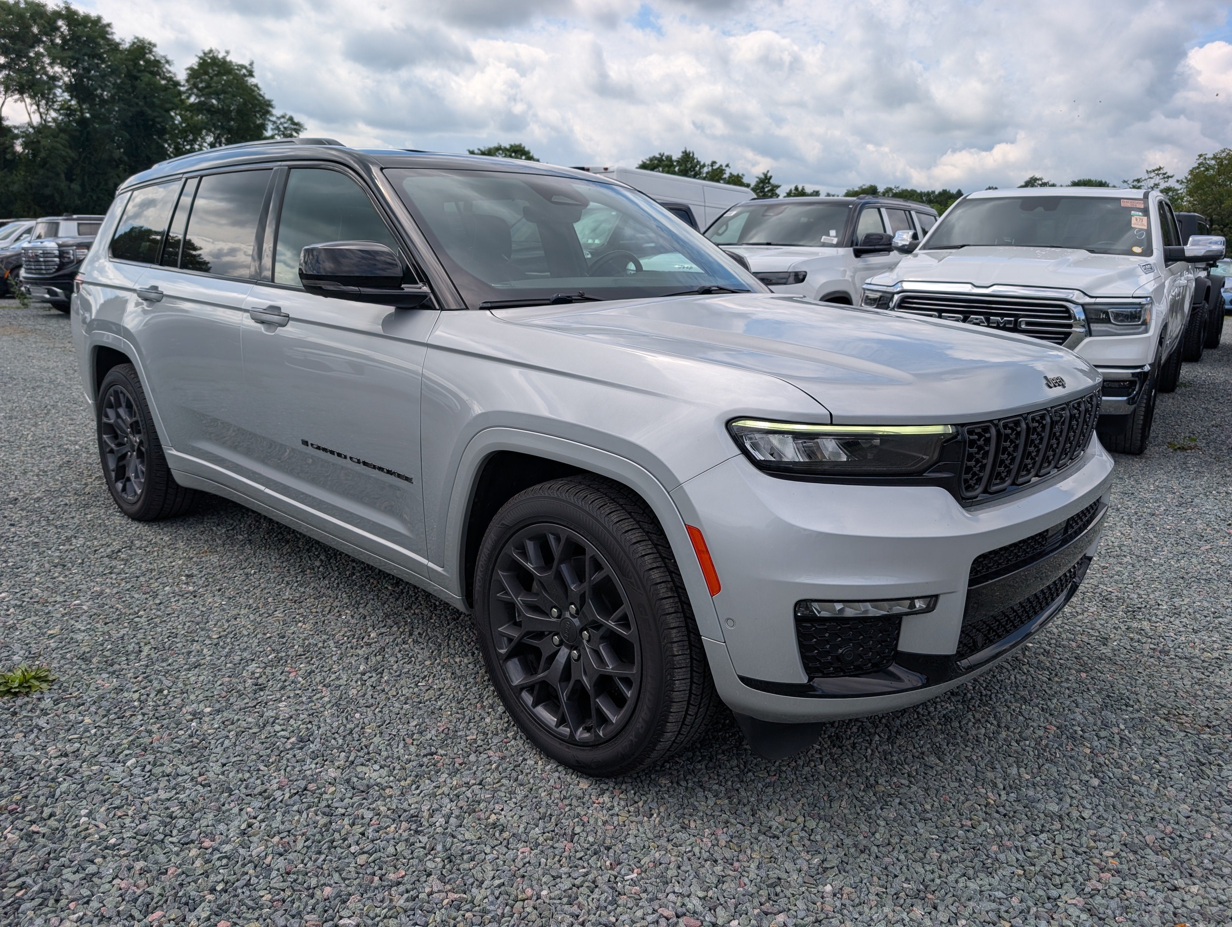 2023 Jeep Grand Cherokee L Summit Reserve