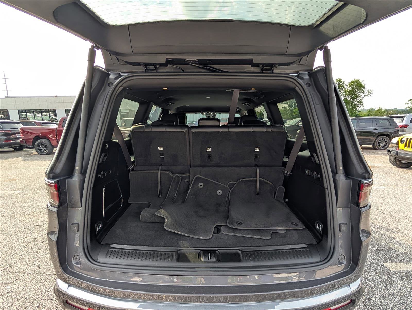 2024 Jeep Wagoneer Series II