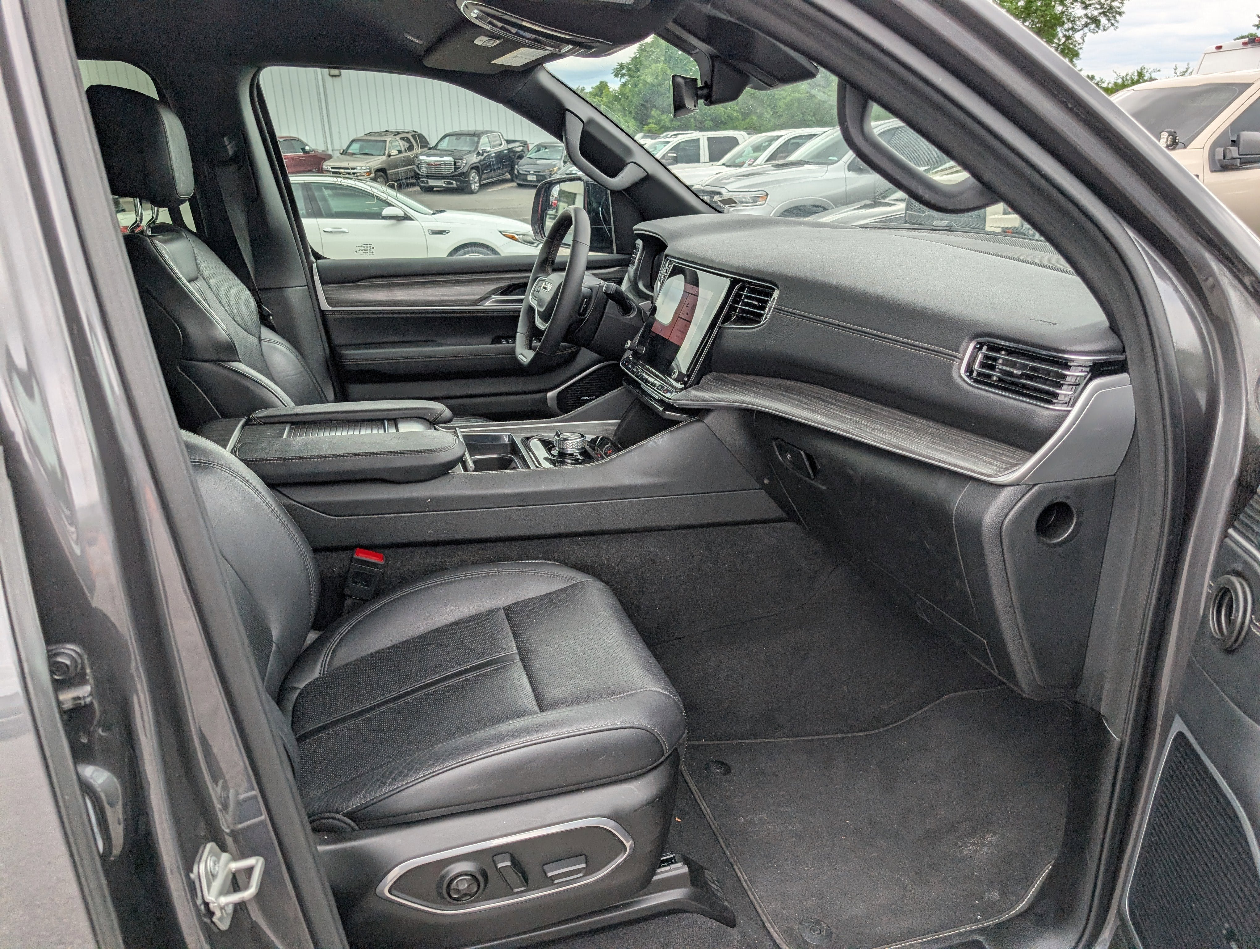 2024 Jeep Wagoneer Series II