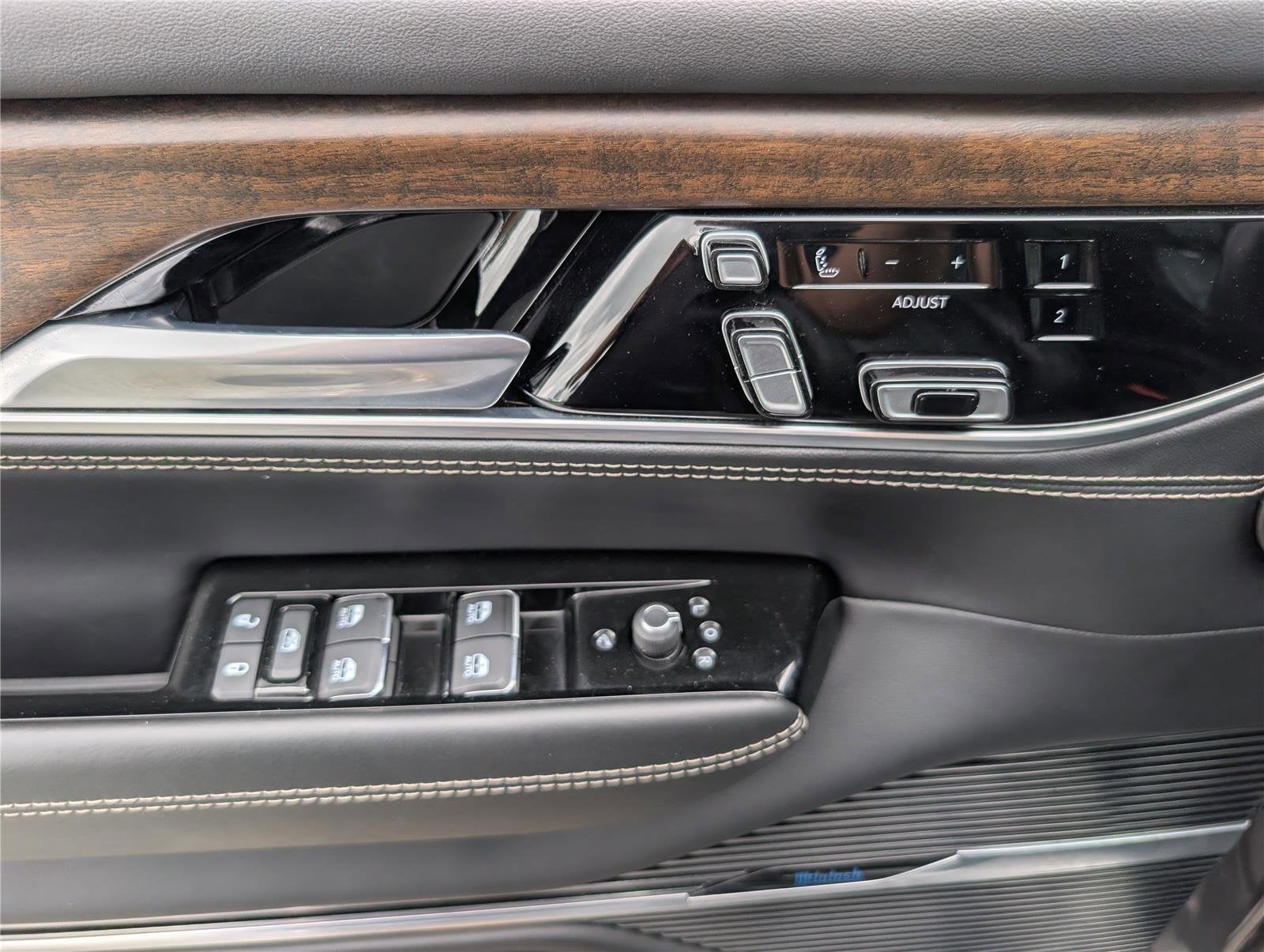 2022 Jeep Grand Wagoneer Series II