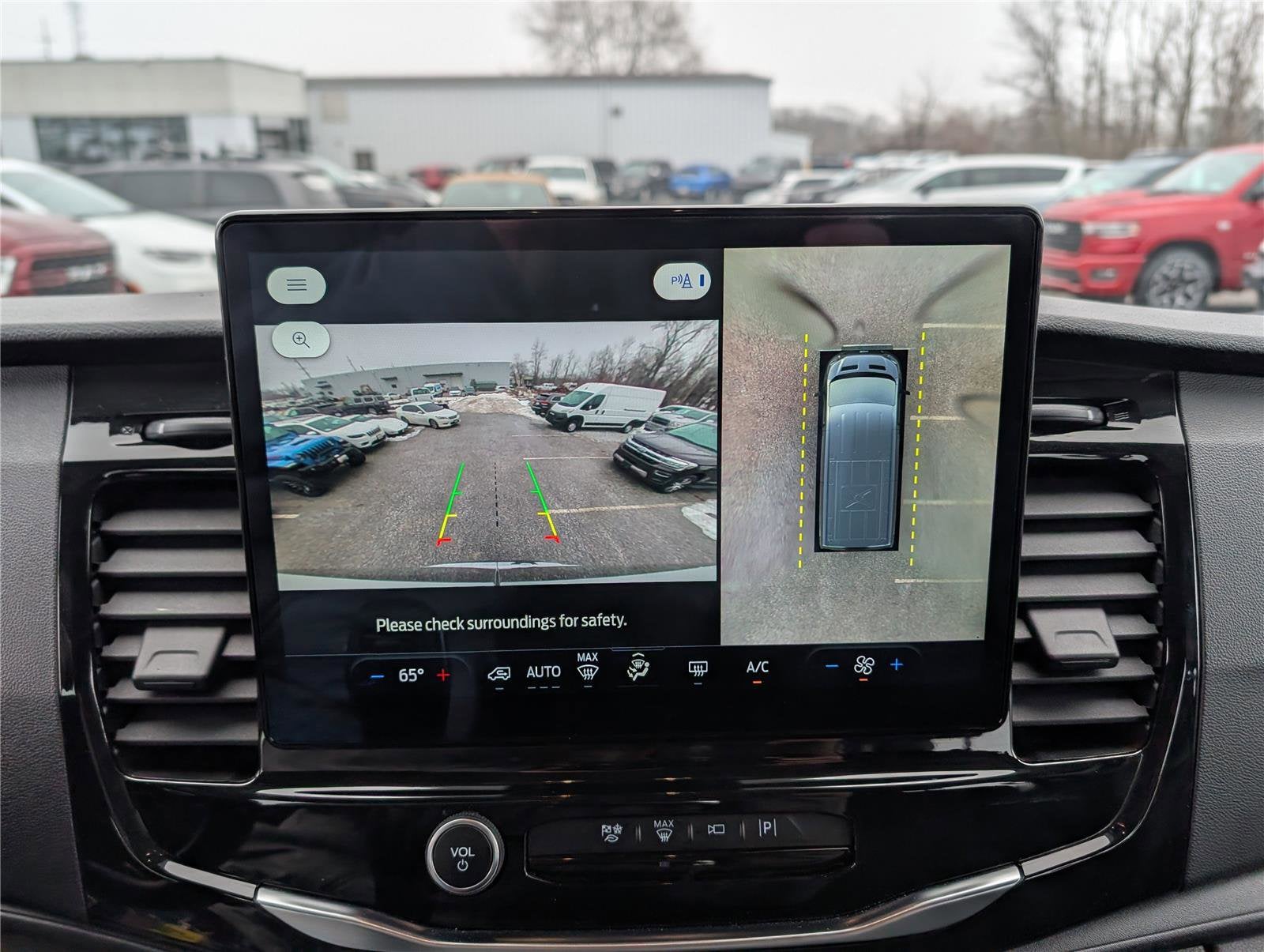 2023 Ford Transit Passenger Wagon XLT