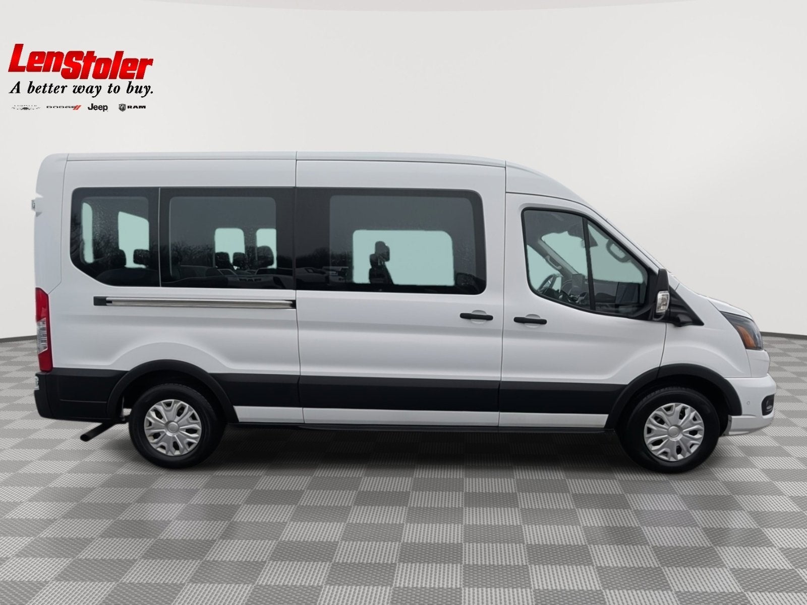 2023 Ford Transit Passenger Wagon XLT