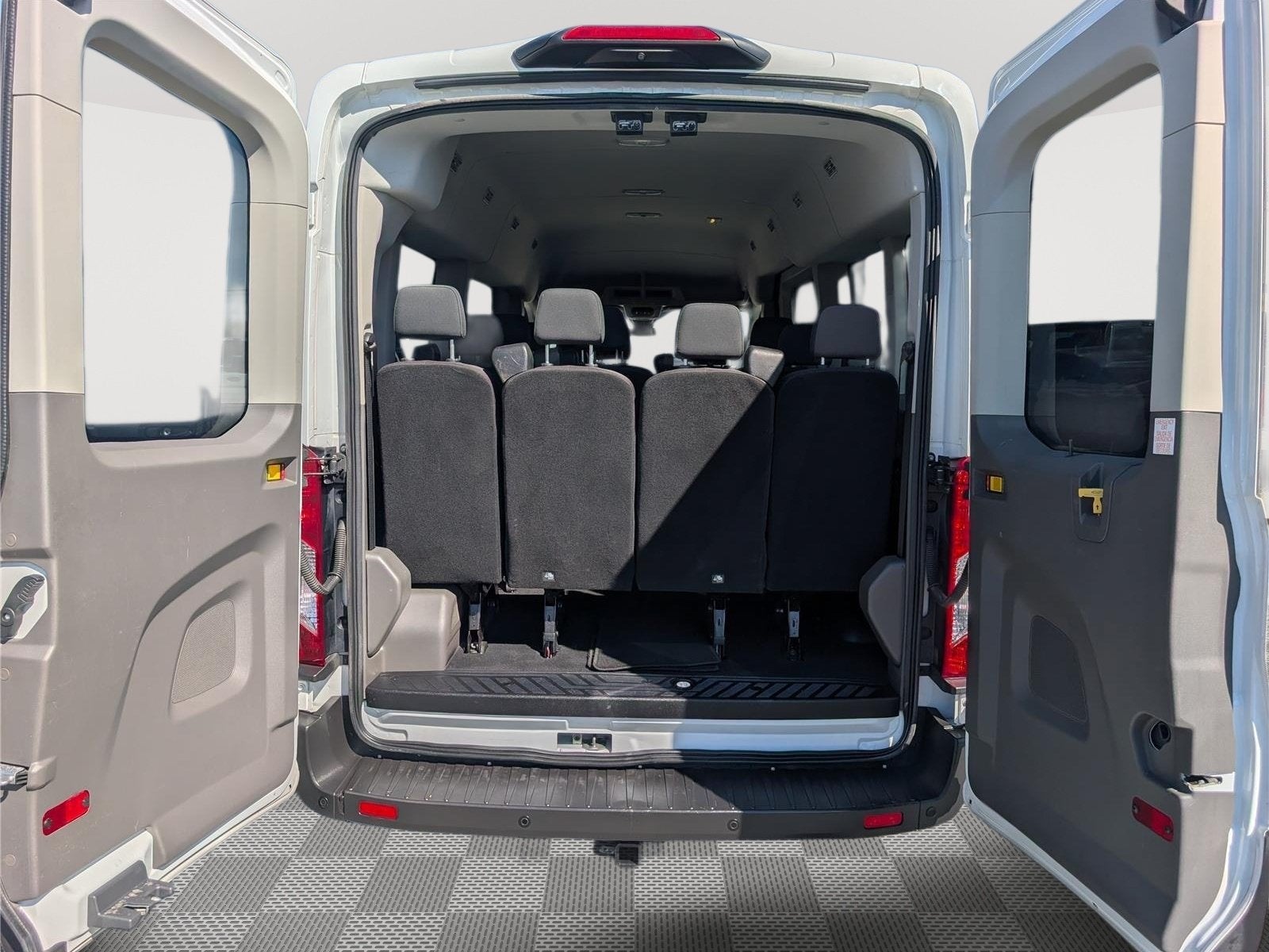 2020 Ford Transit Passenger Wagon XLT