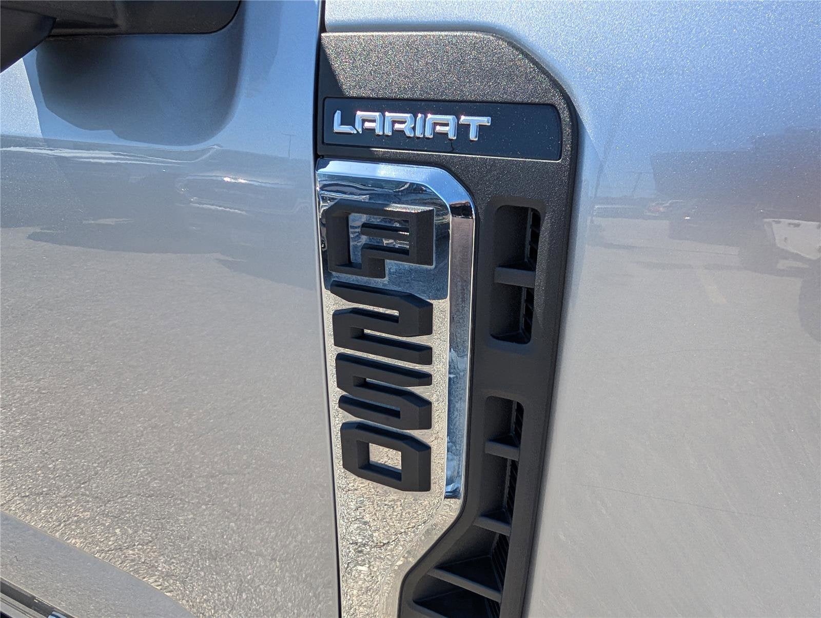 2023 Ford Super Duty F-250 SRW LARIAT