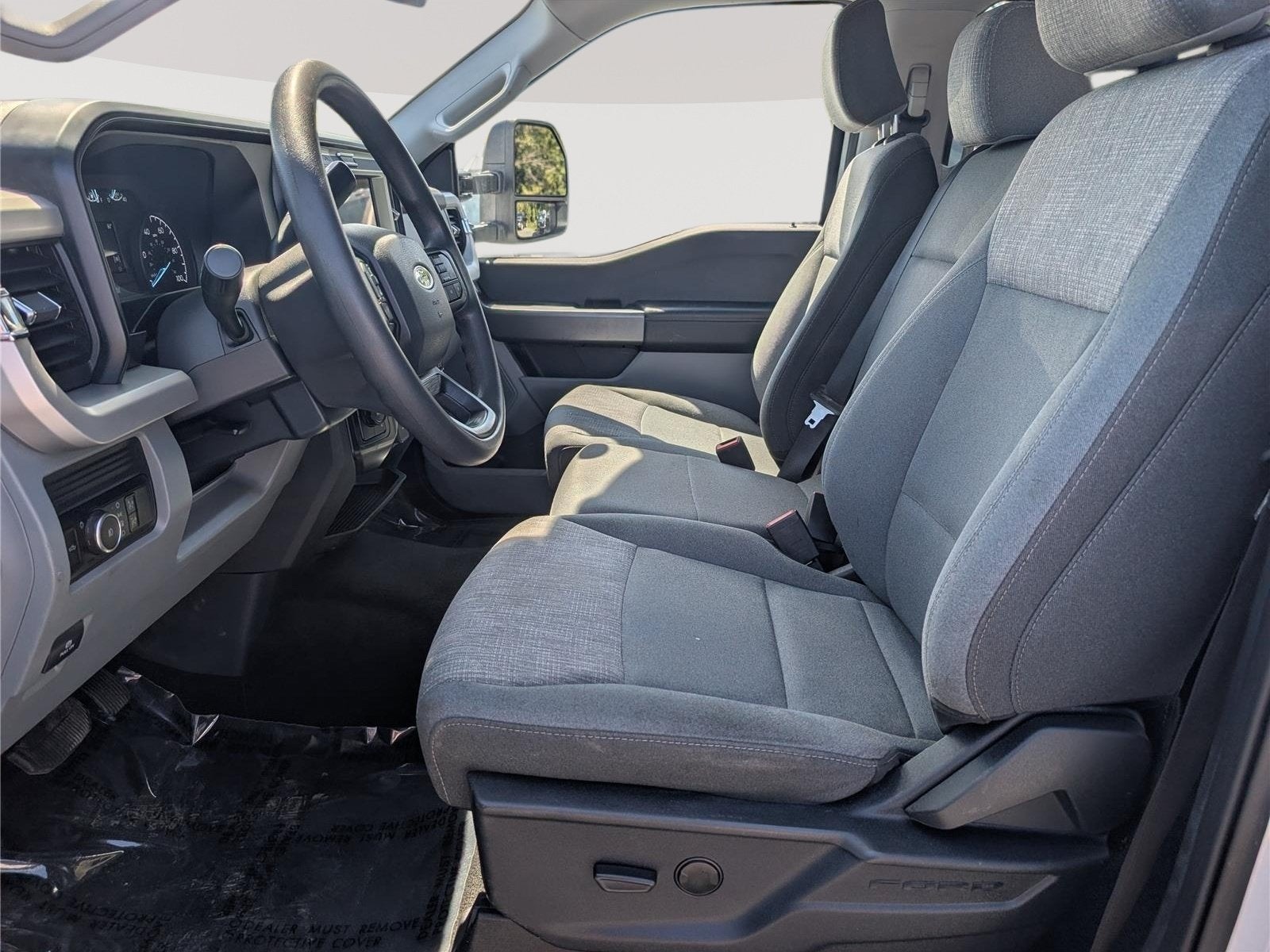 2025 Ford Super Duty F-350 SRW XLT