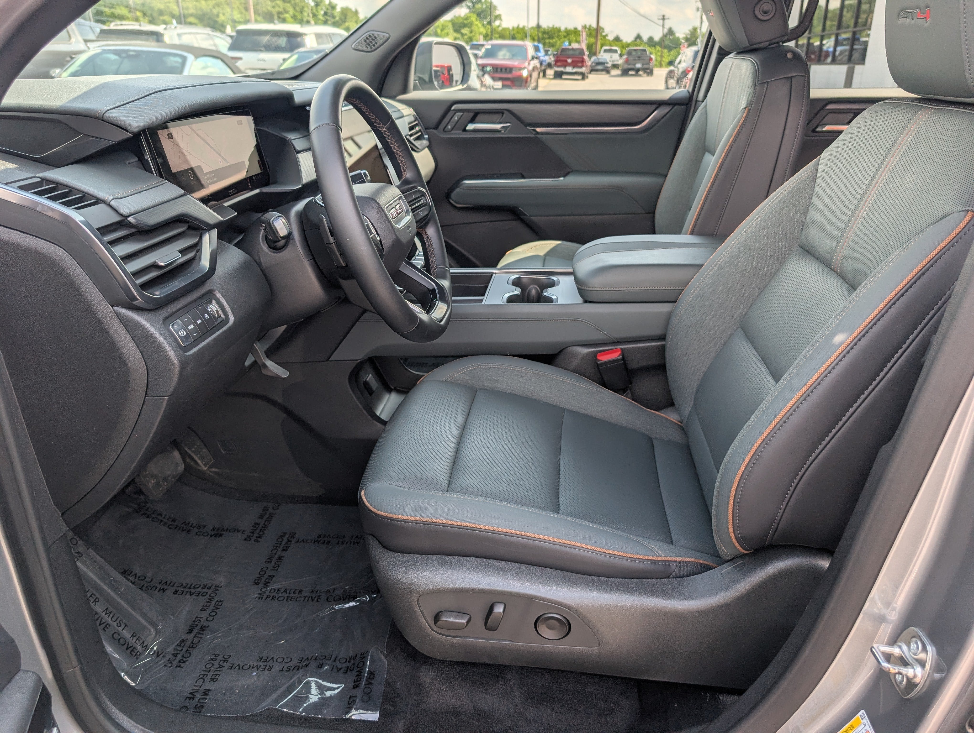 2025 GMC Acadia AWD AT4