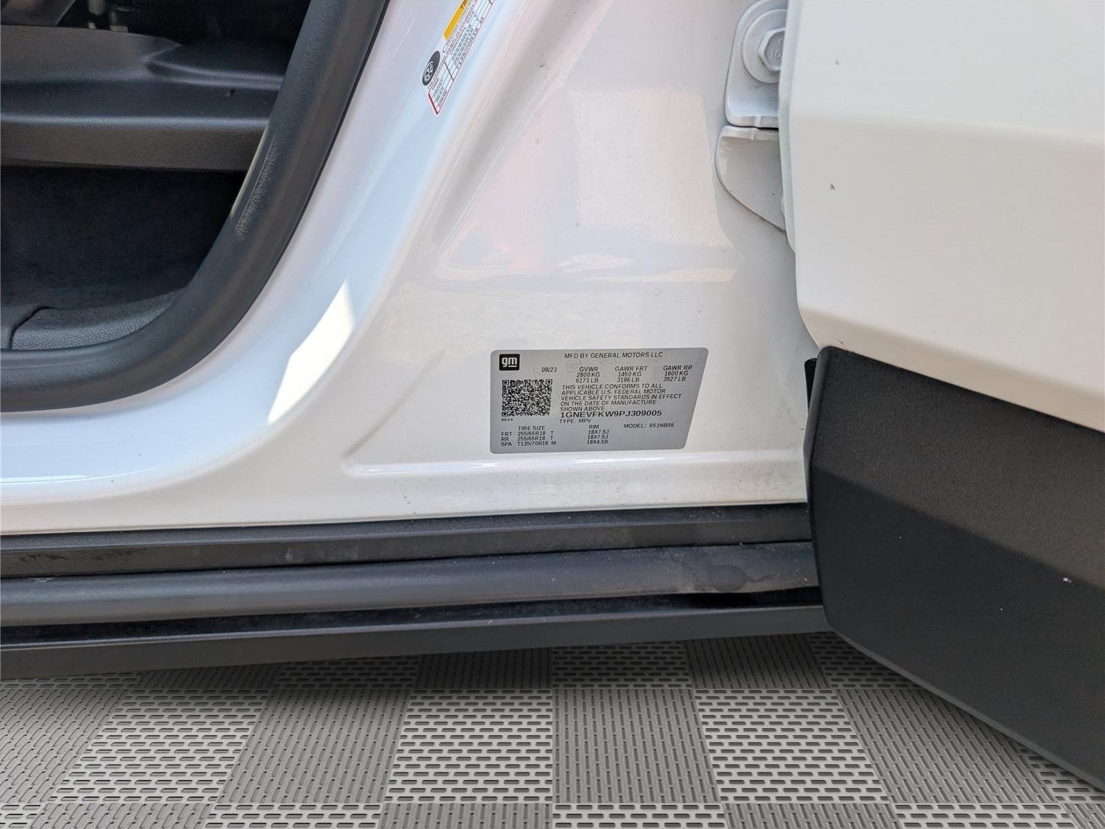 2023 Chevrolet Traverse LS