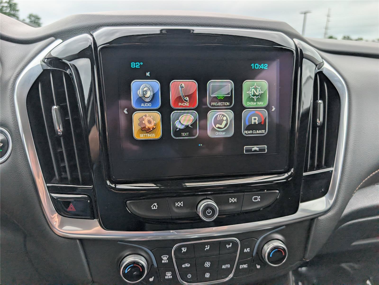 2018 Chevrolet Traverse LT Cloth