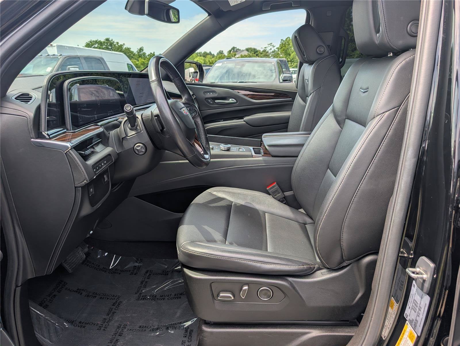 2023 Cadillac Escalade 4WD Luxury