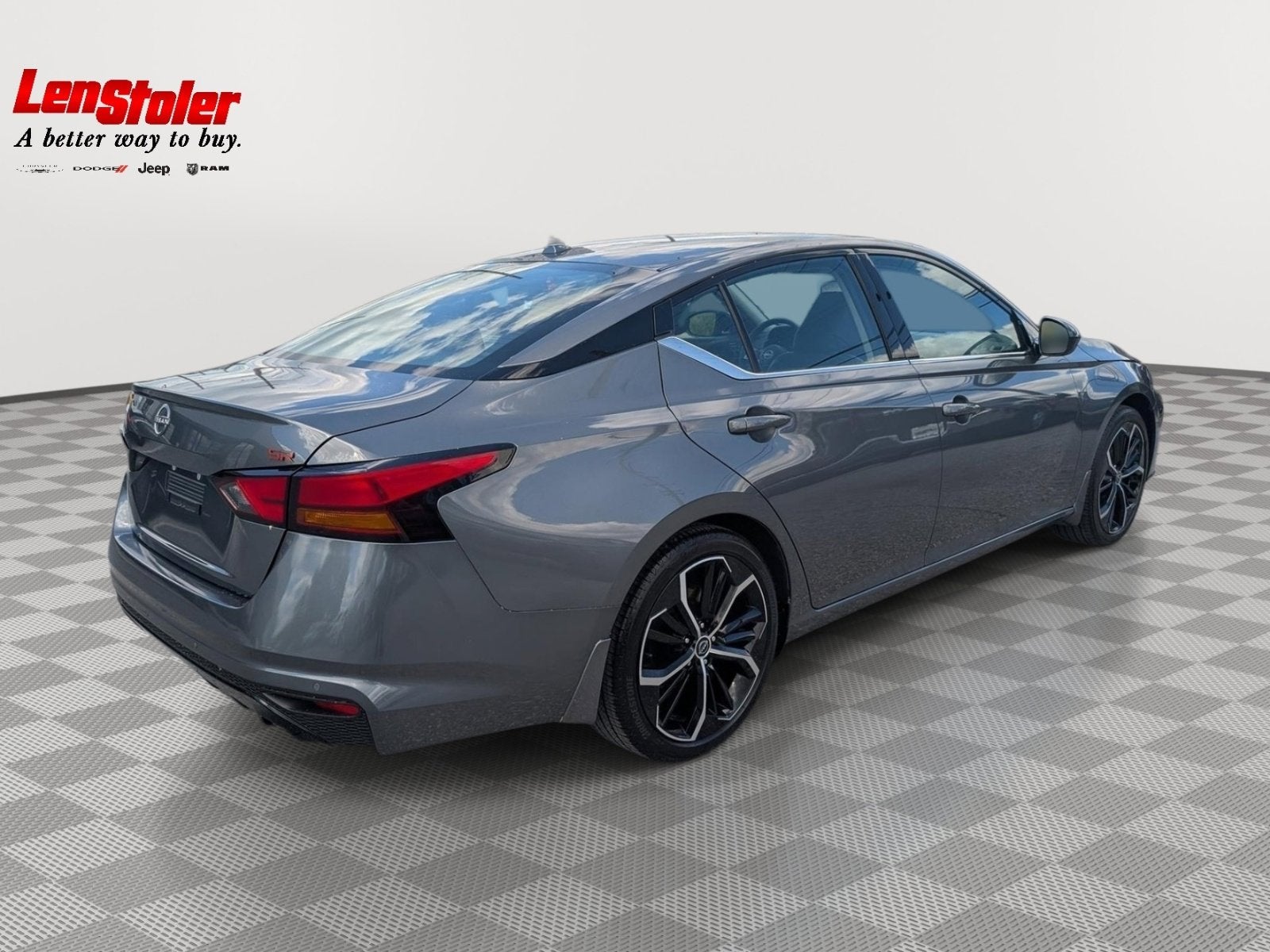 2025 Nissan Altima SR