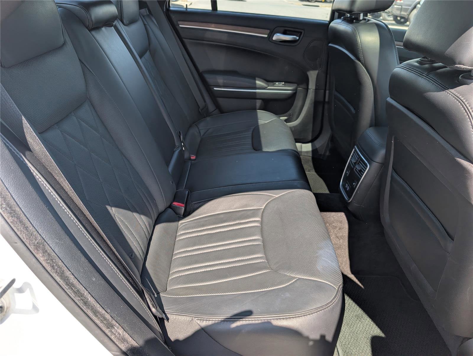 2016 Chrysler 300 300C Platinum