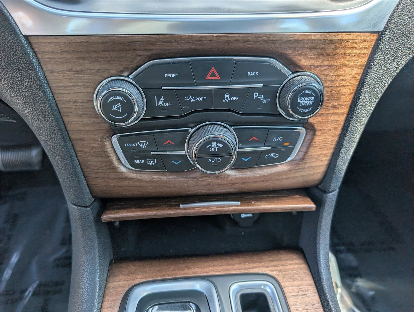 2016 Chrysler 300 300C Platinum