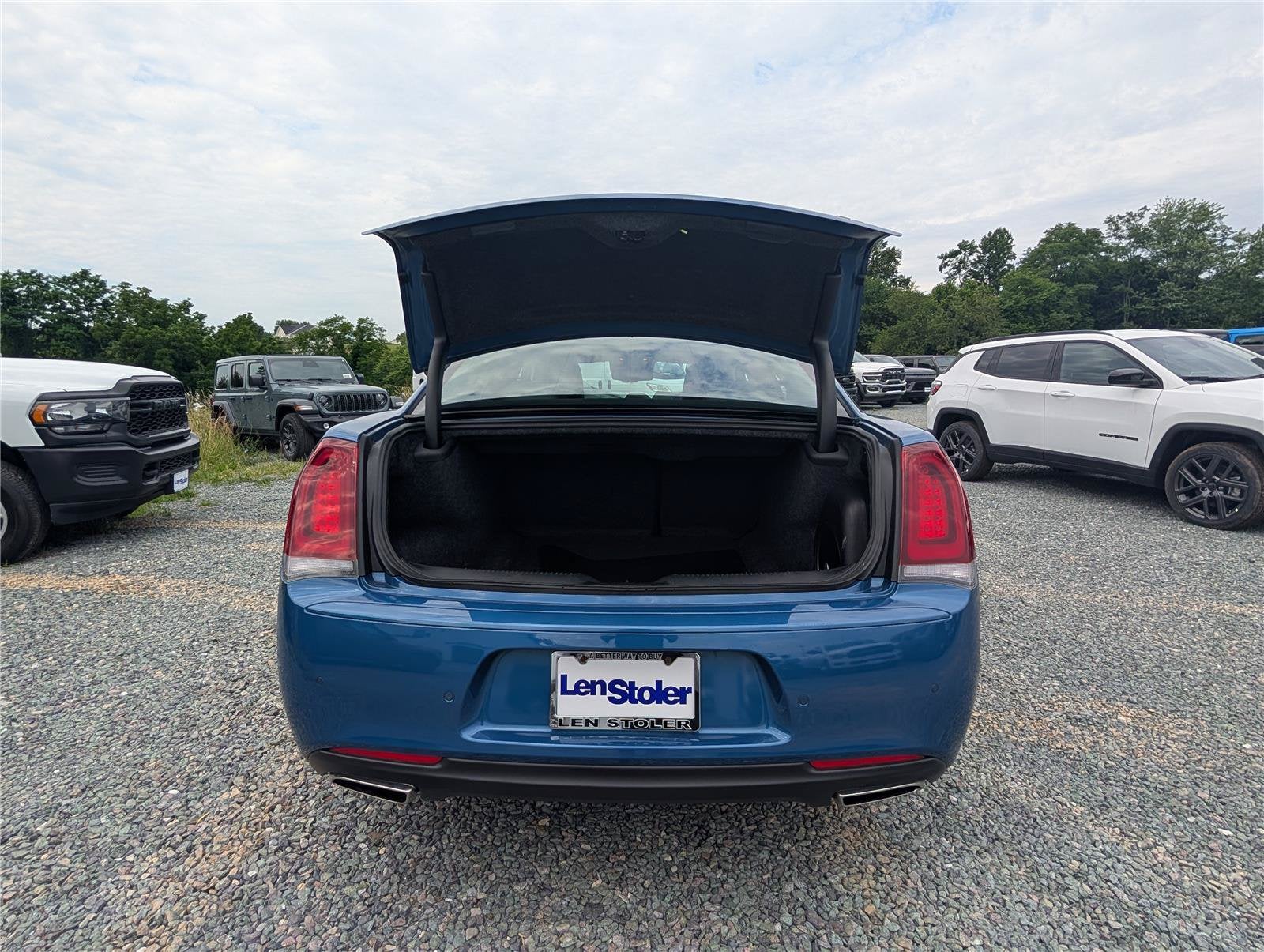 2023 Chrysler 300 Touring L