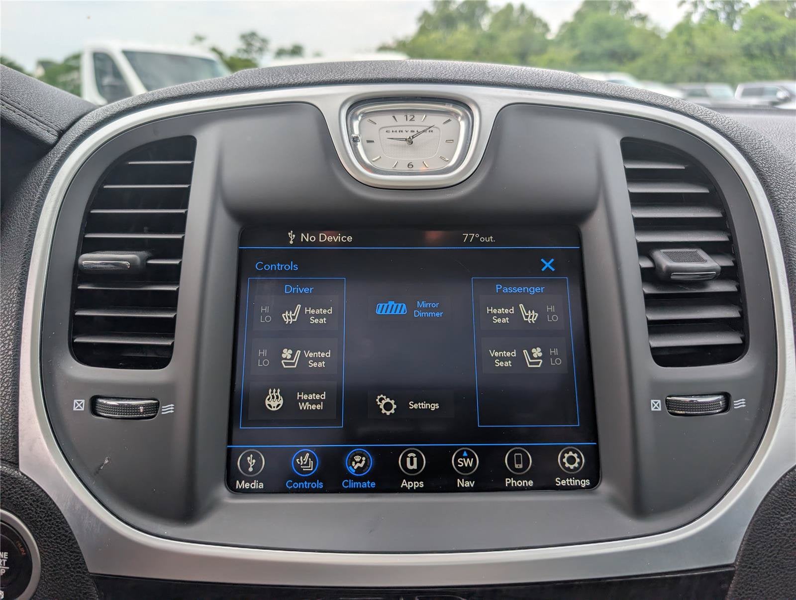 2023 Chrysler 300 Touring L