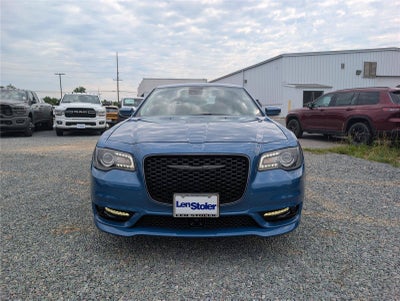 2023 Chrysler 300 Touring L