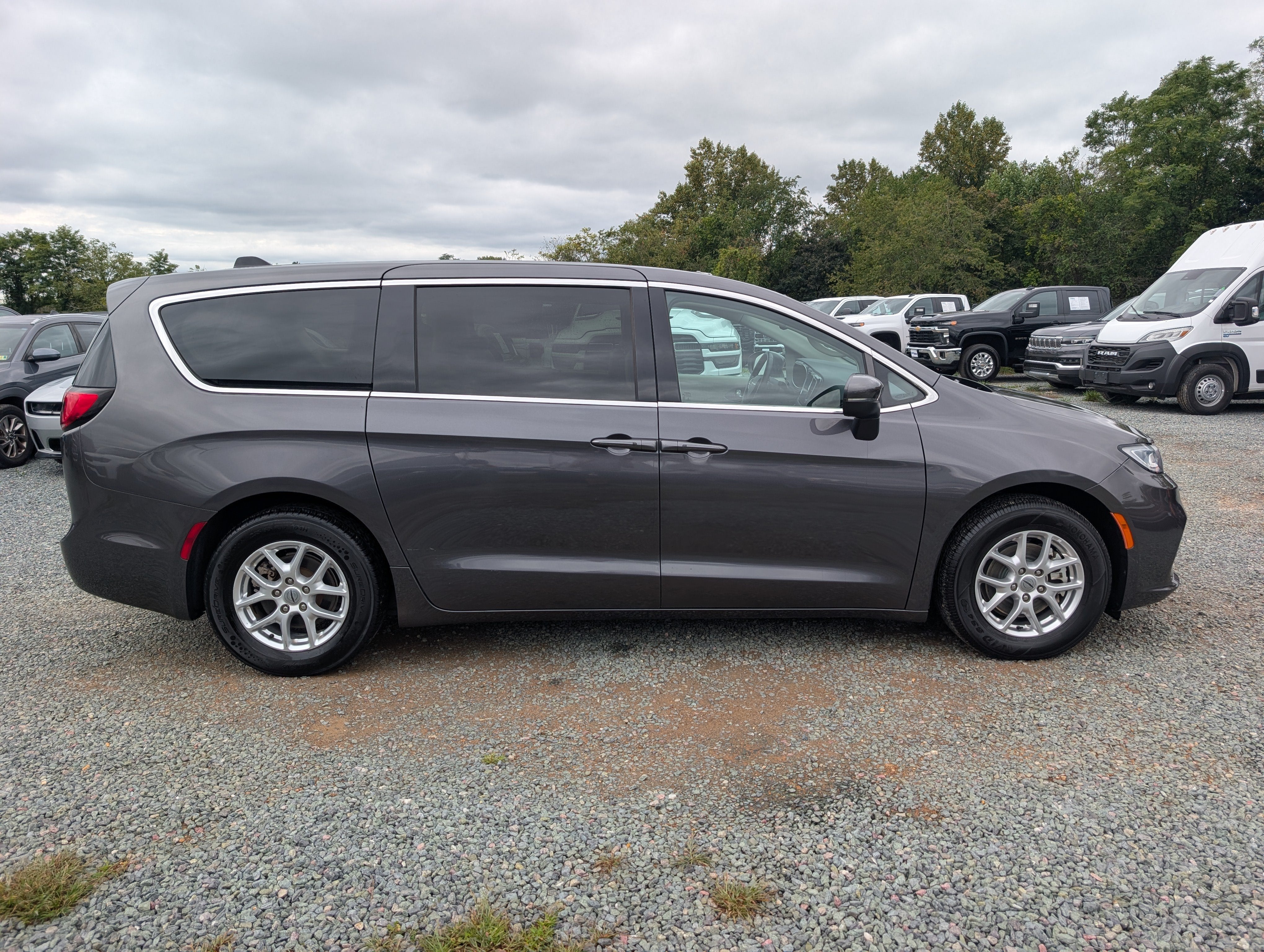 2023 Chrysler Pacifica Touring L