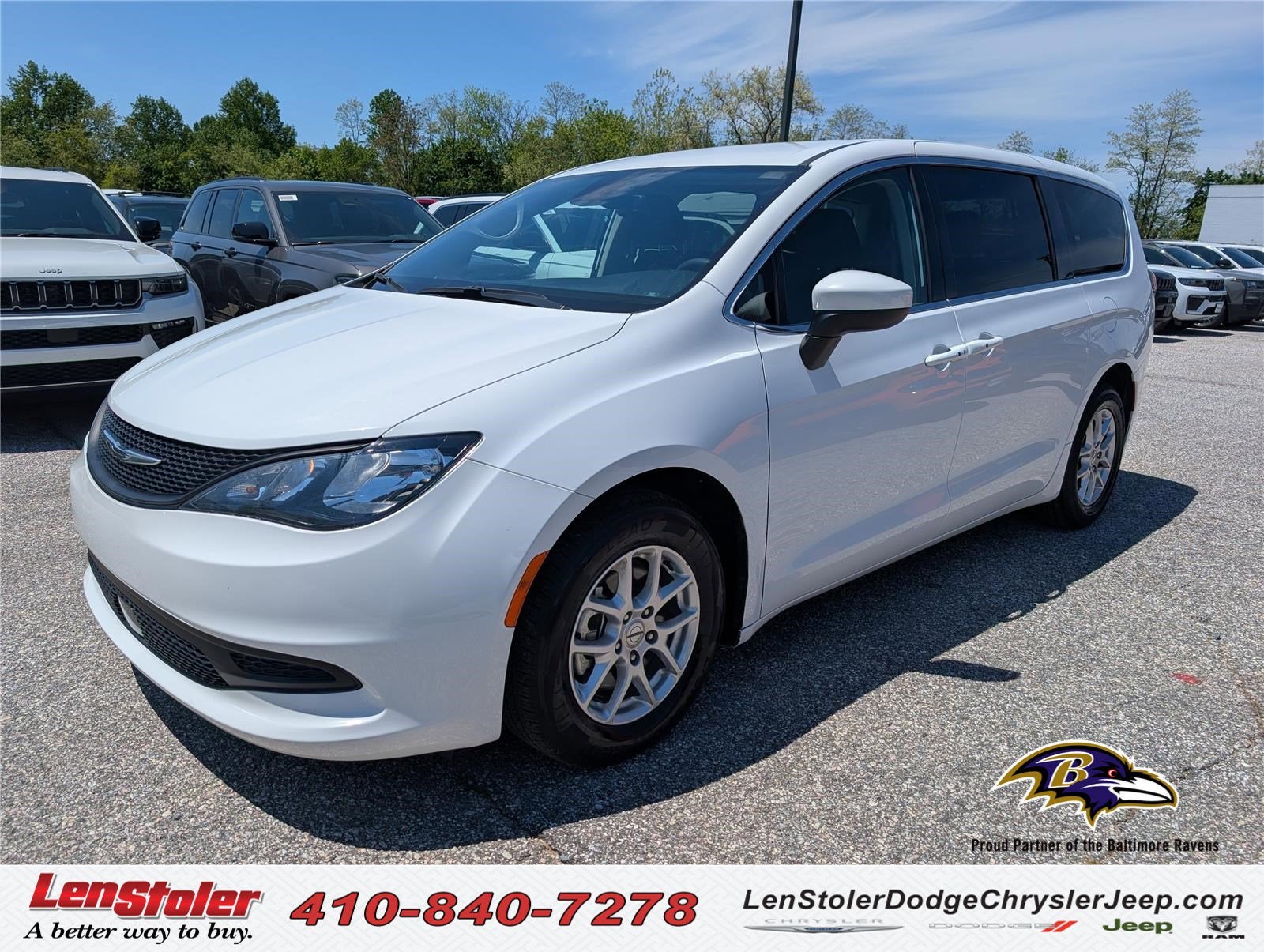 2023 Chrysler Voyager LX