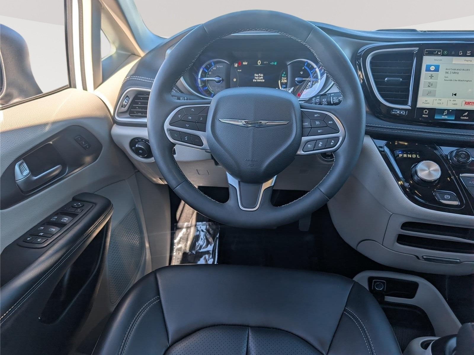 2023 Chrysler Pacifica Hybrid Touring L