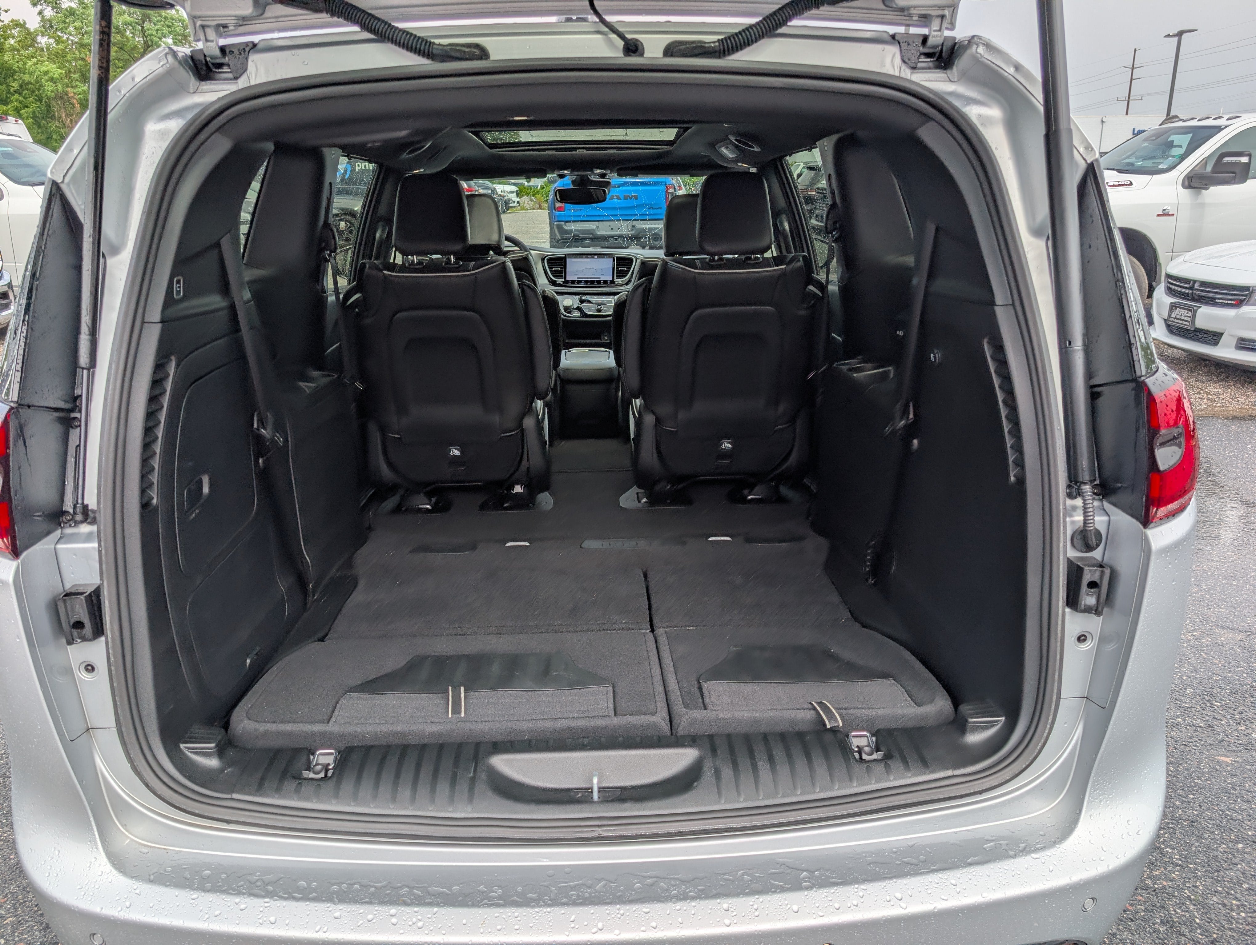 2023 Chrysler Pacifica Hybrid Limited