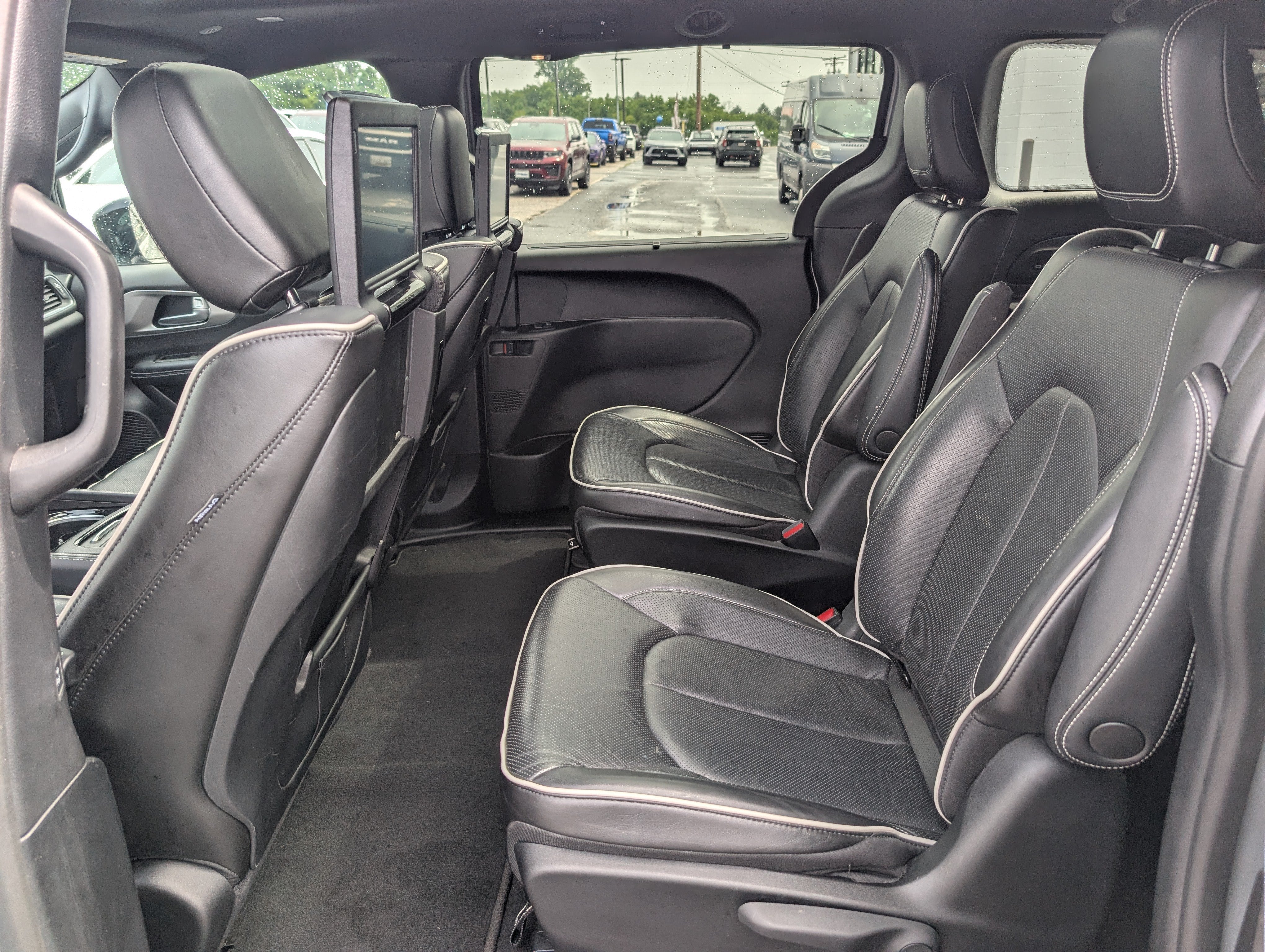 2023 Chrysler Pacifica Hybrid Limited