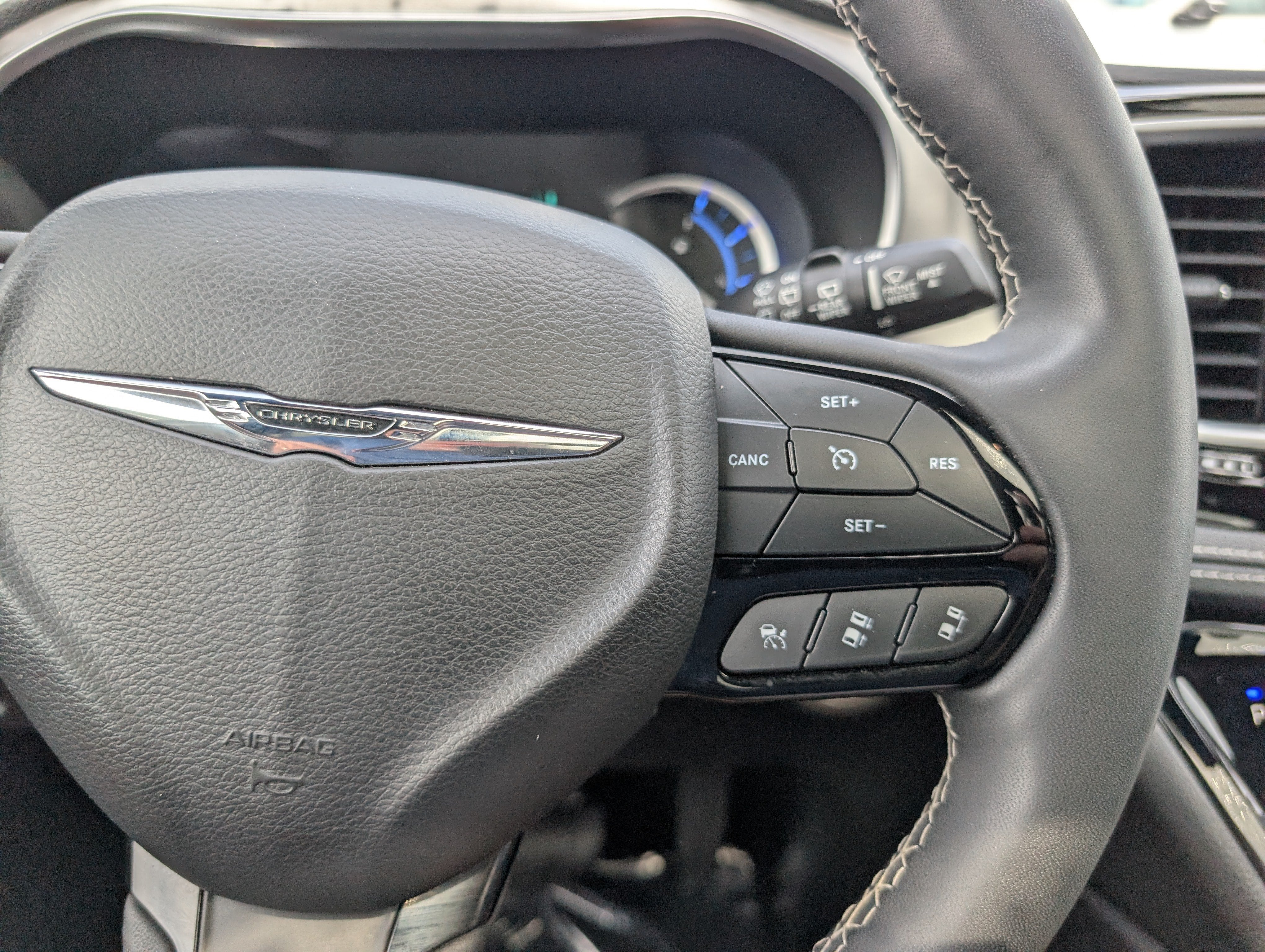 2023 Chrysler Pacifica Hybrid Limited