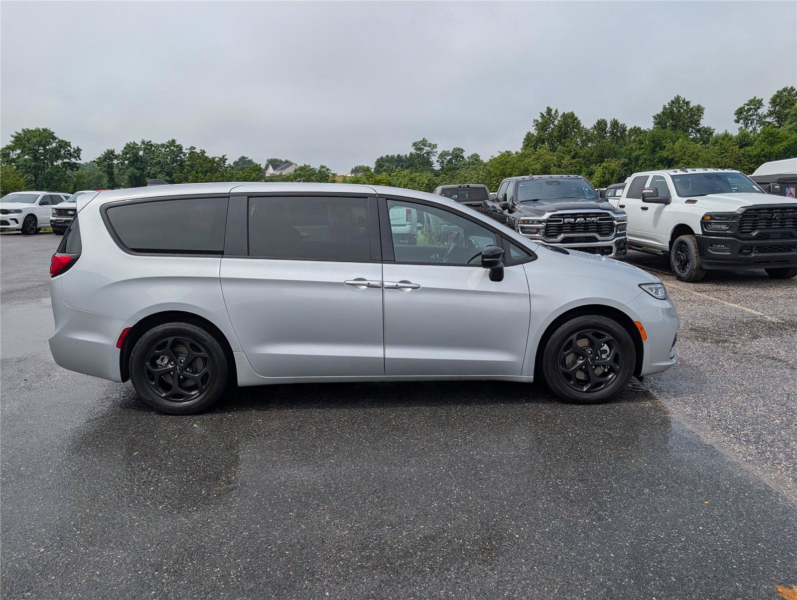2023 Chrysler Pacifica Hybrid Limited