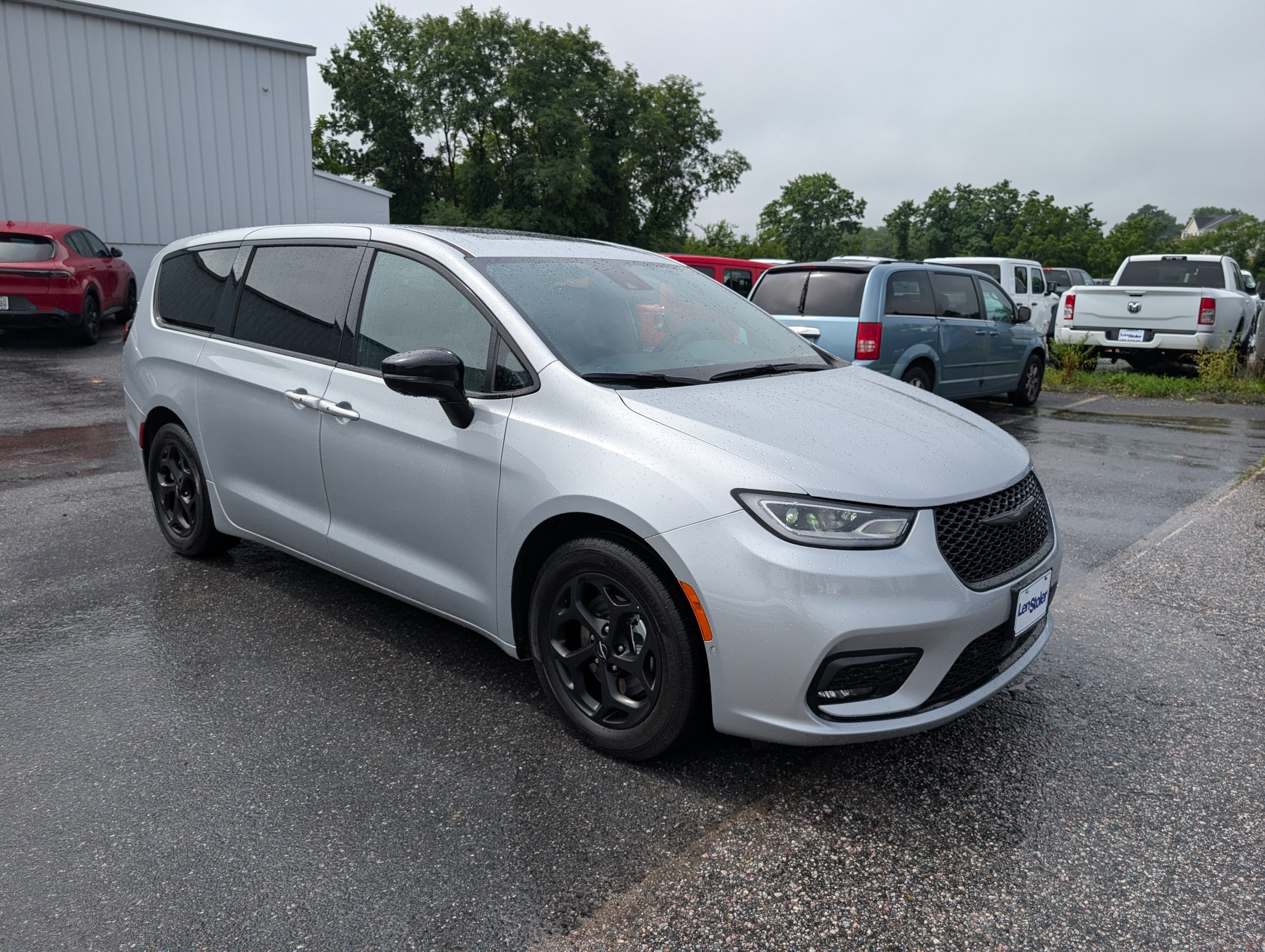 2023 Chrysler Pacifica Hybrid Limited