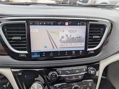 2023 Chrysler Pacifica Hybrid Limited