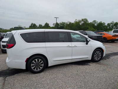 2023 Chrysler Pacifica Hybrid Limited