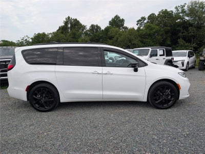 2023 Chrysler Pacifica Limited