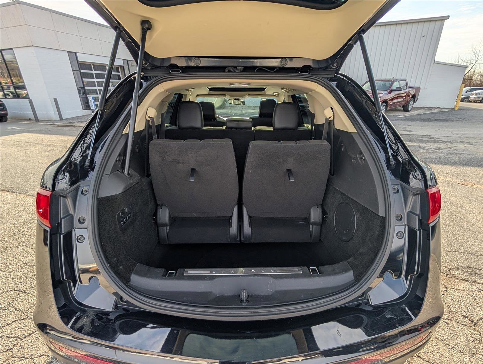 2019 Lincoln MKT Reserve