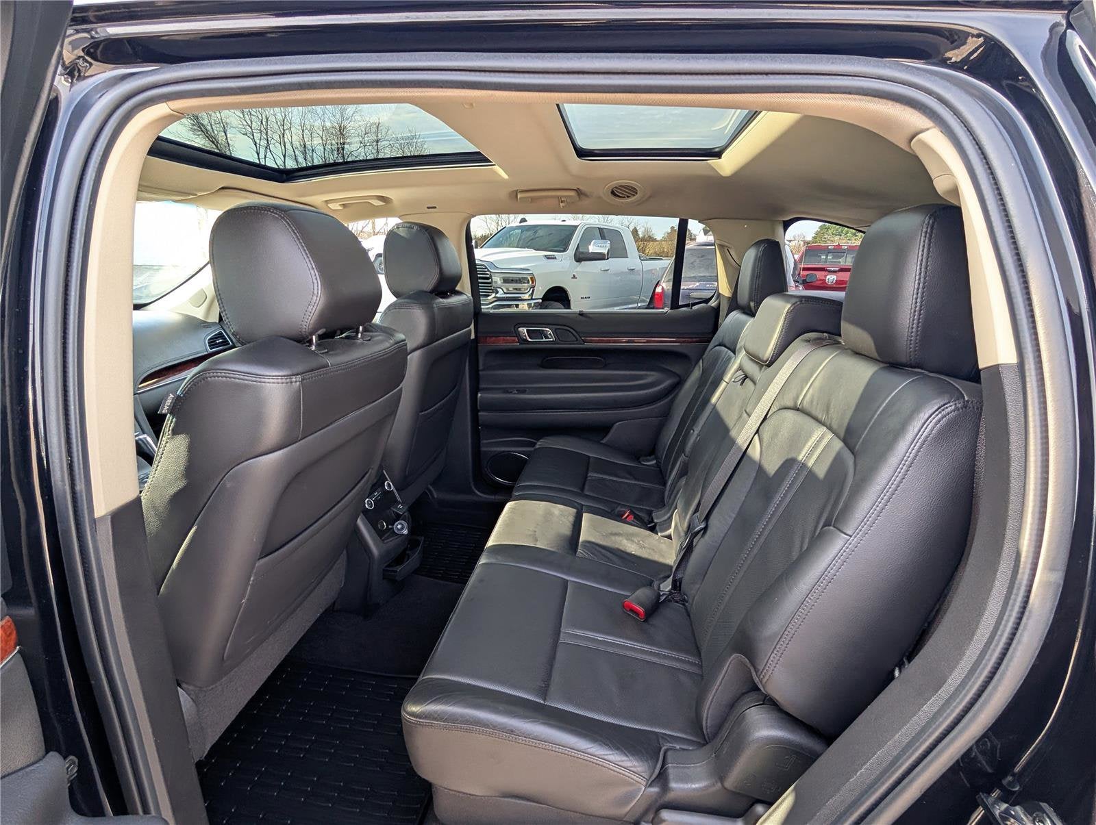 2019 Lincoln MKT Reserve